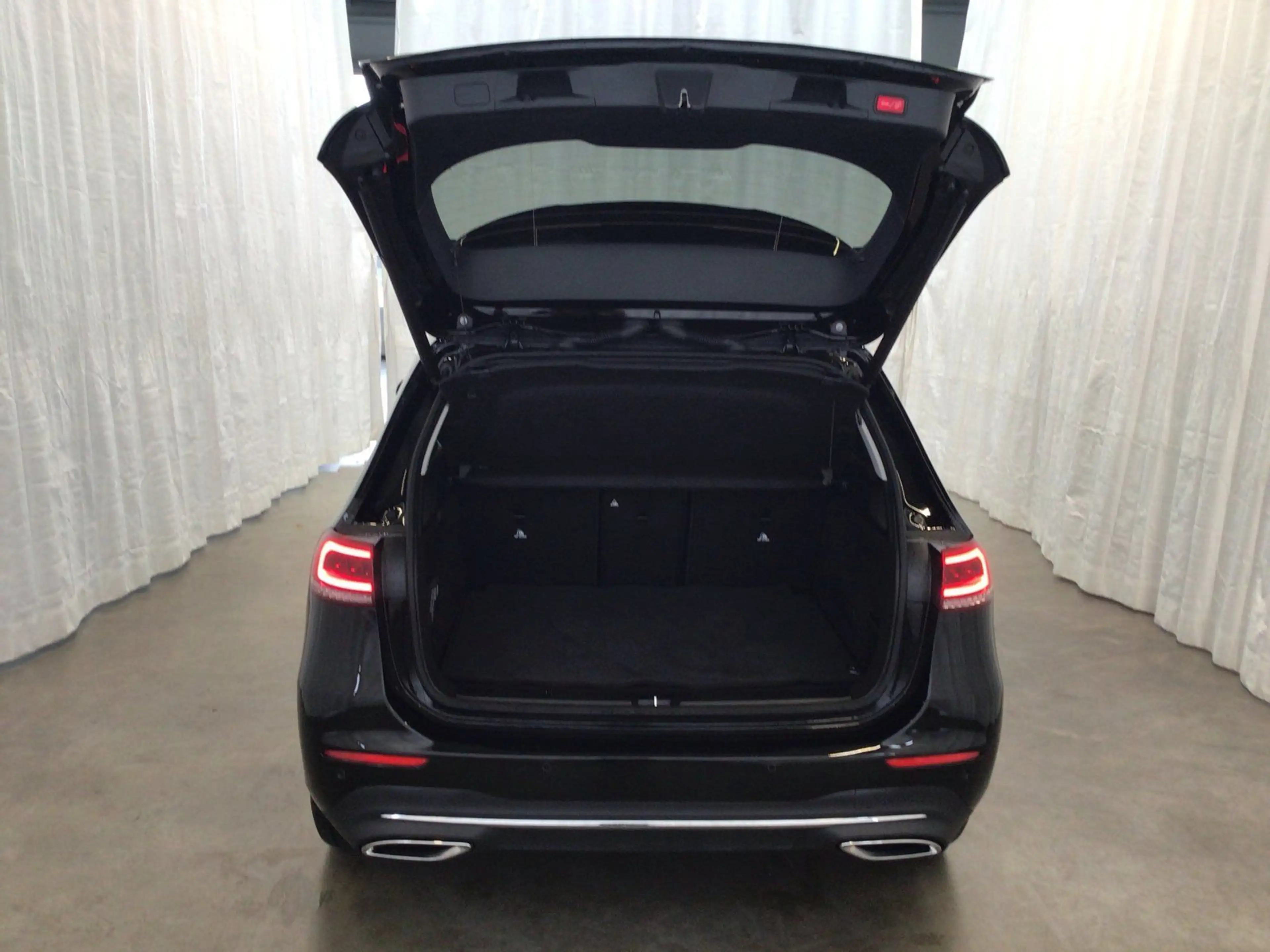 Mercedes-Benz B 180 7G-DCT PROGR KAMERA EASYPACK LED 18" MBUX — photo 14