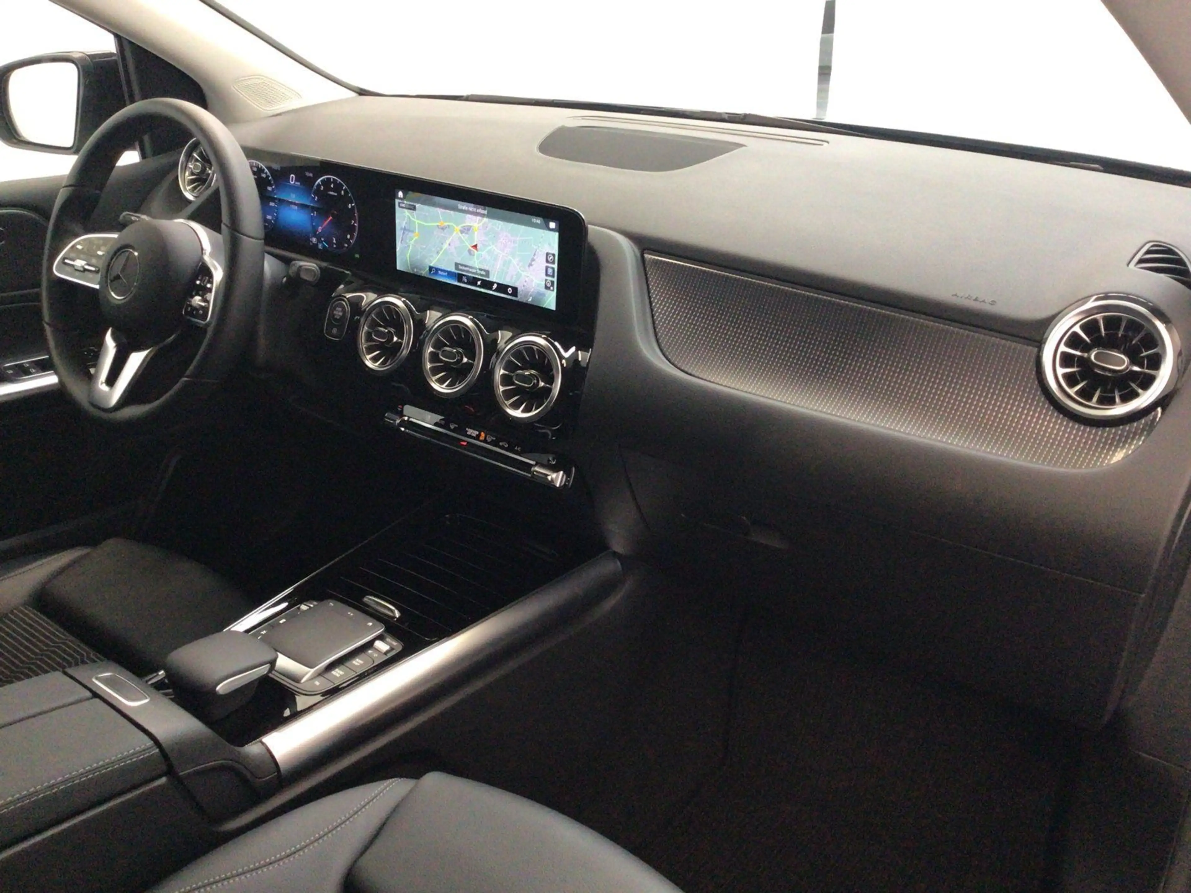 Mercedes-Benz B 180 7G-DCT PROGR KAMERA EASYPACK LED 18" MBUX — photo 13