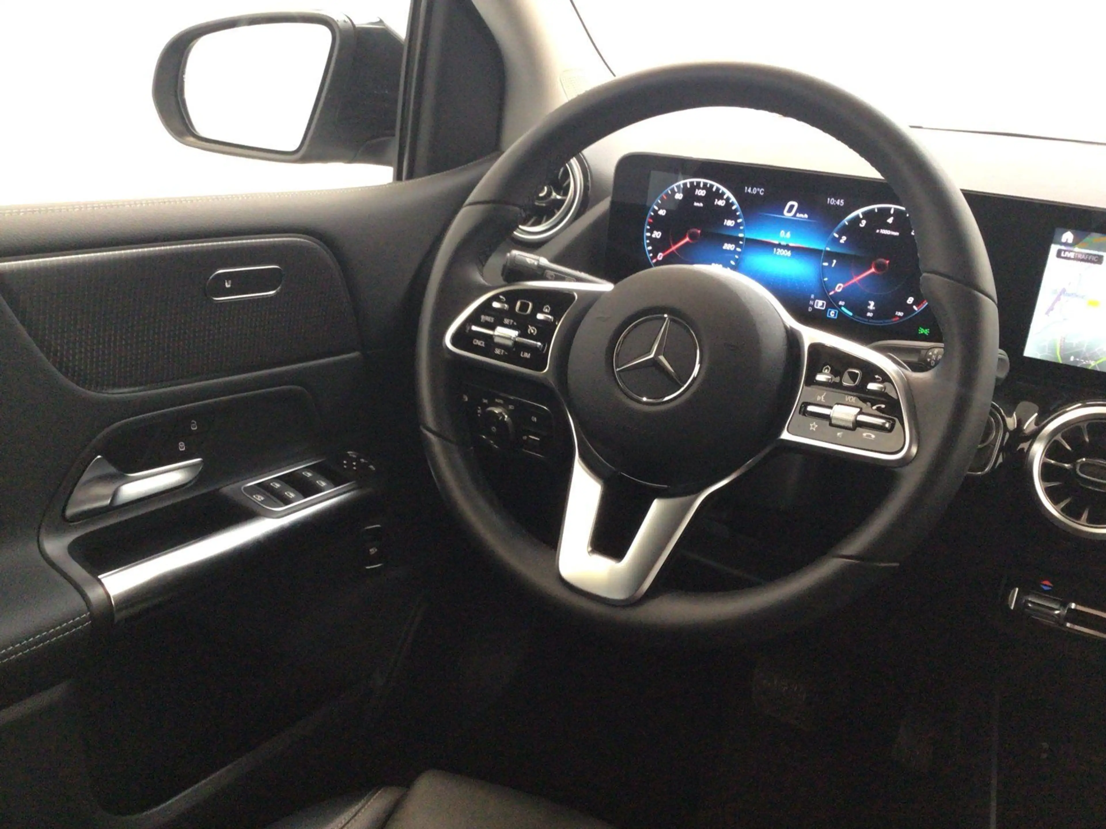 Mercedes-Benz B 180 7G-DCT PROGR KAMERA EASYPACK LED 18" MBUX — photo 11