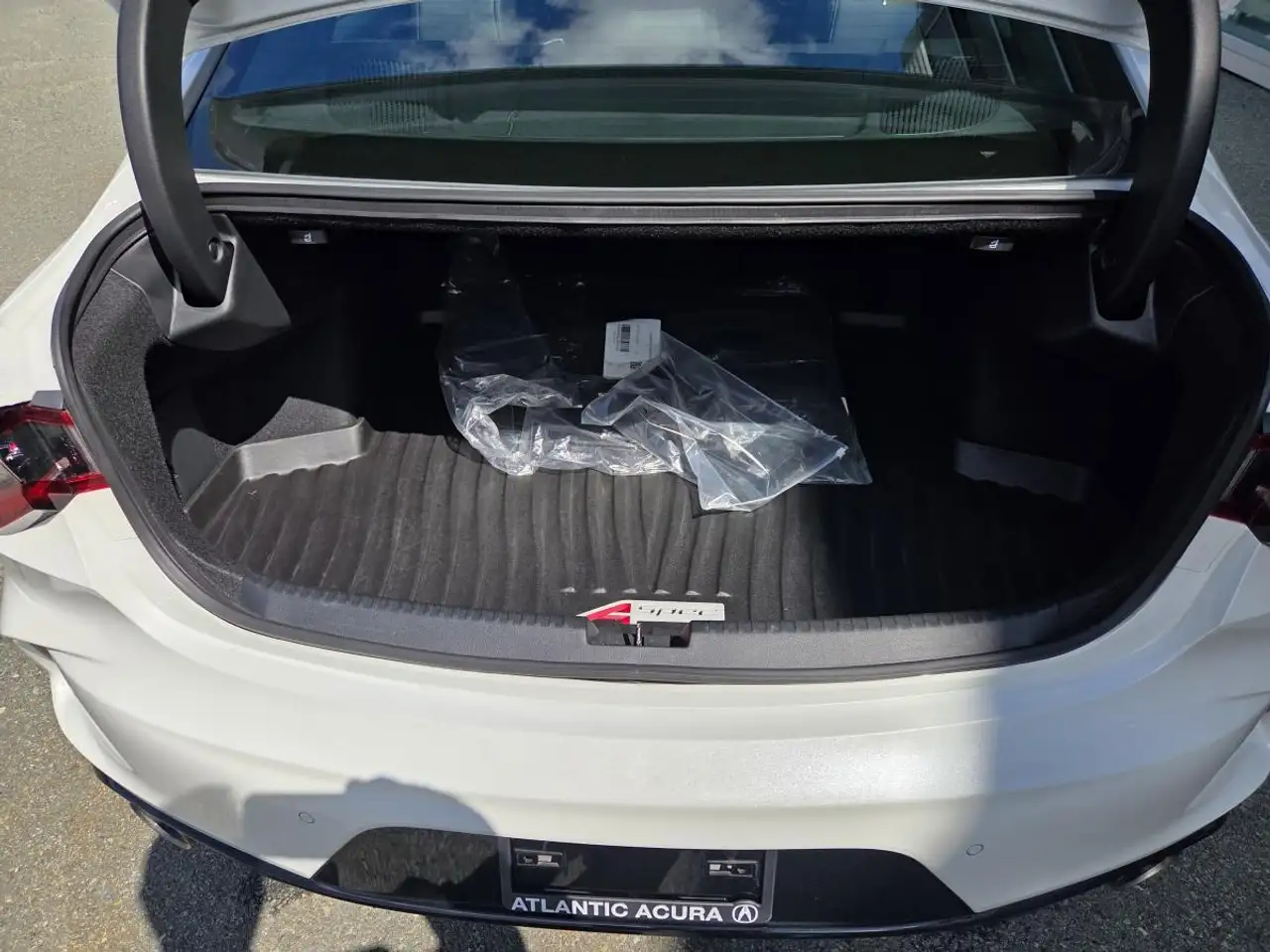 Acura TLX снимка Acura TLX
