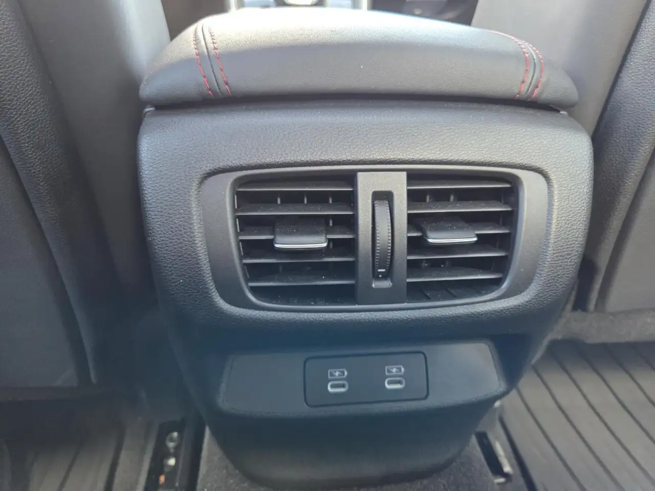 Acura TLX снимка Acura TLX
