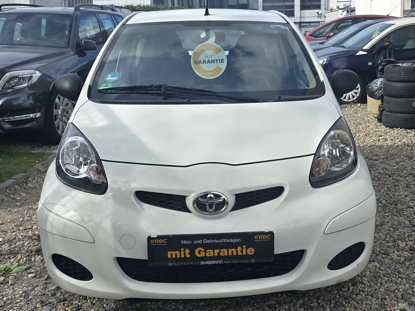 Toyota Aygo Basis Weiß - 1
