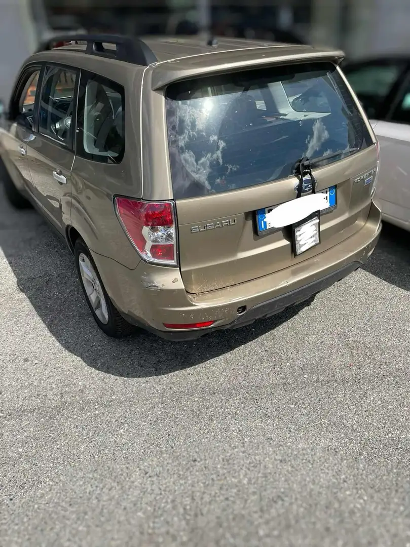 Subaru Forester 2.0D 4X4 "VOLANO FRIZIONE ROTTO" Grau - 2
