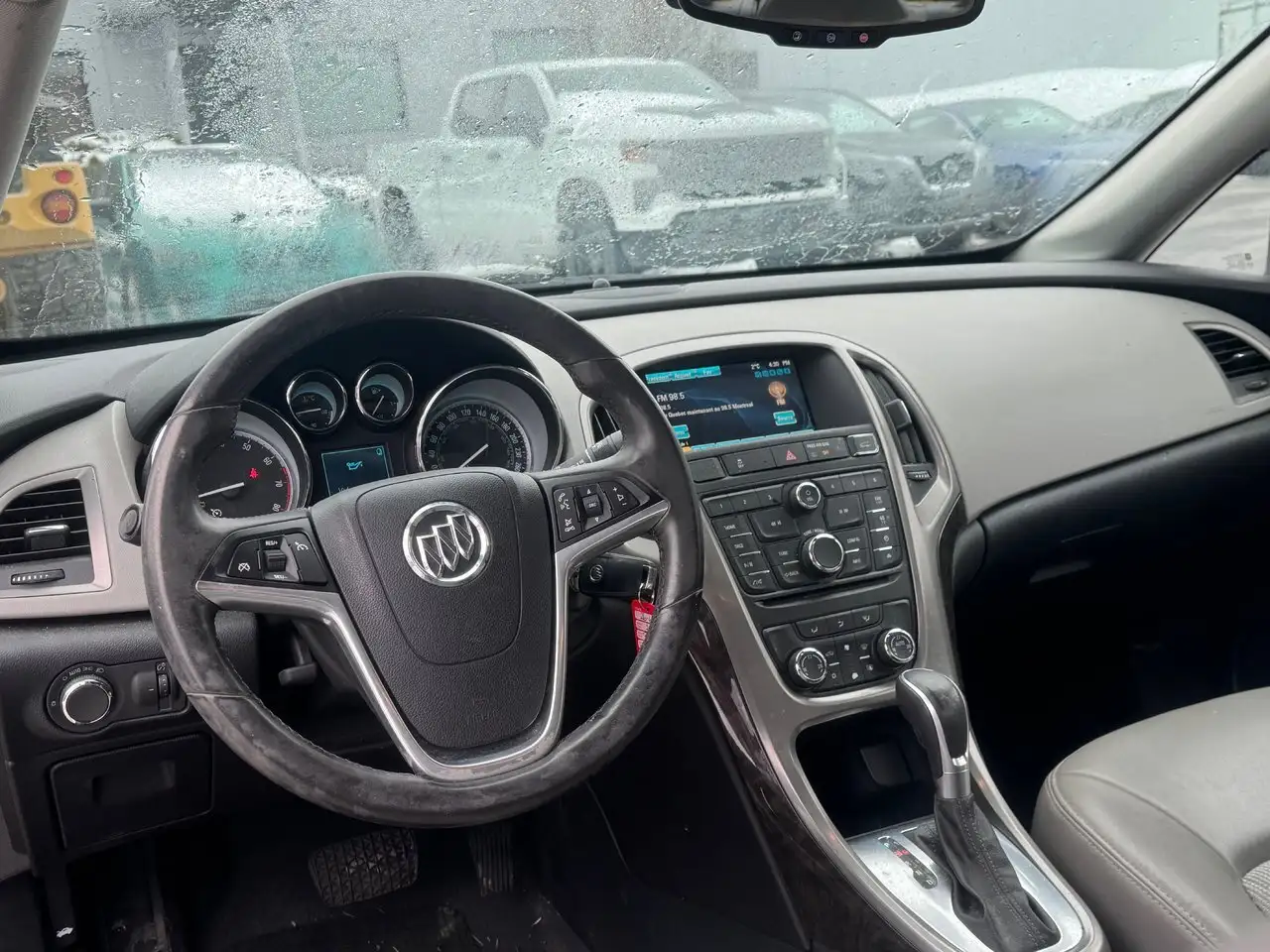 Buick Verano снимка Buick Verano