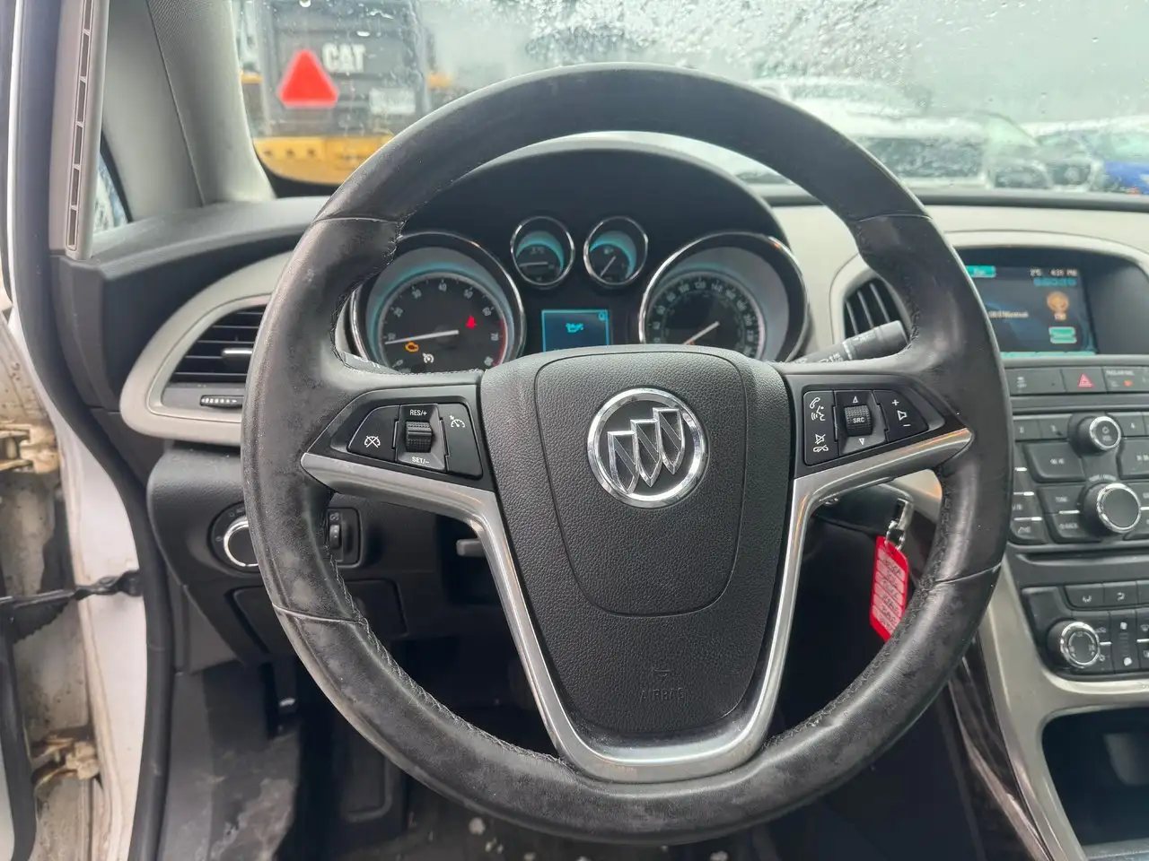 Buick Verano снимка Buick Verano