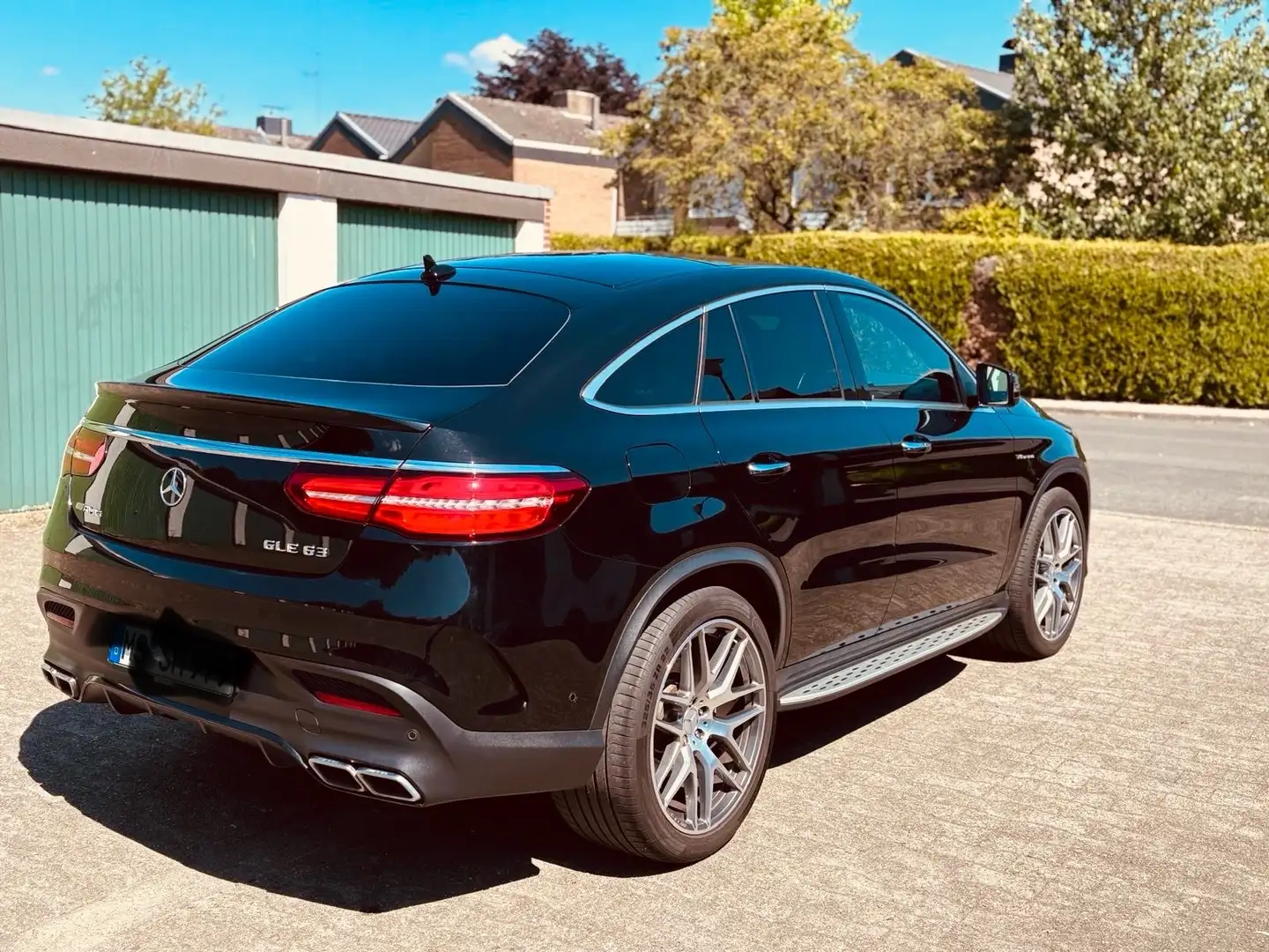 Mercedes-Benz GLE 63 AMG AMG GLE 63 Coupe 4Matic AMG Speedshift 7G-TRONIC crna - 2