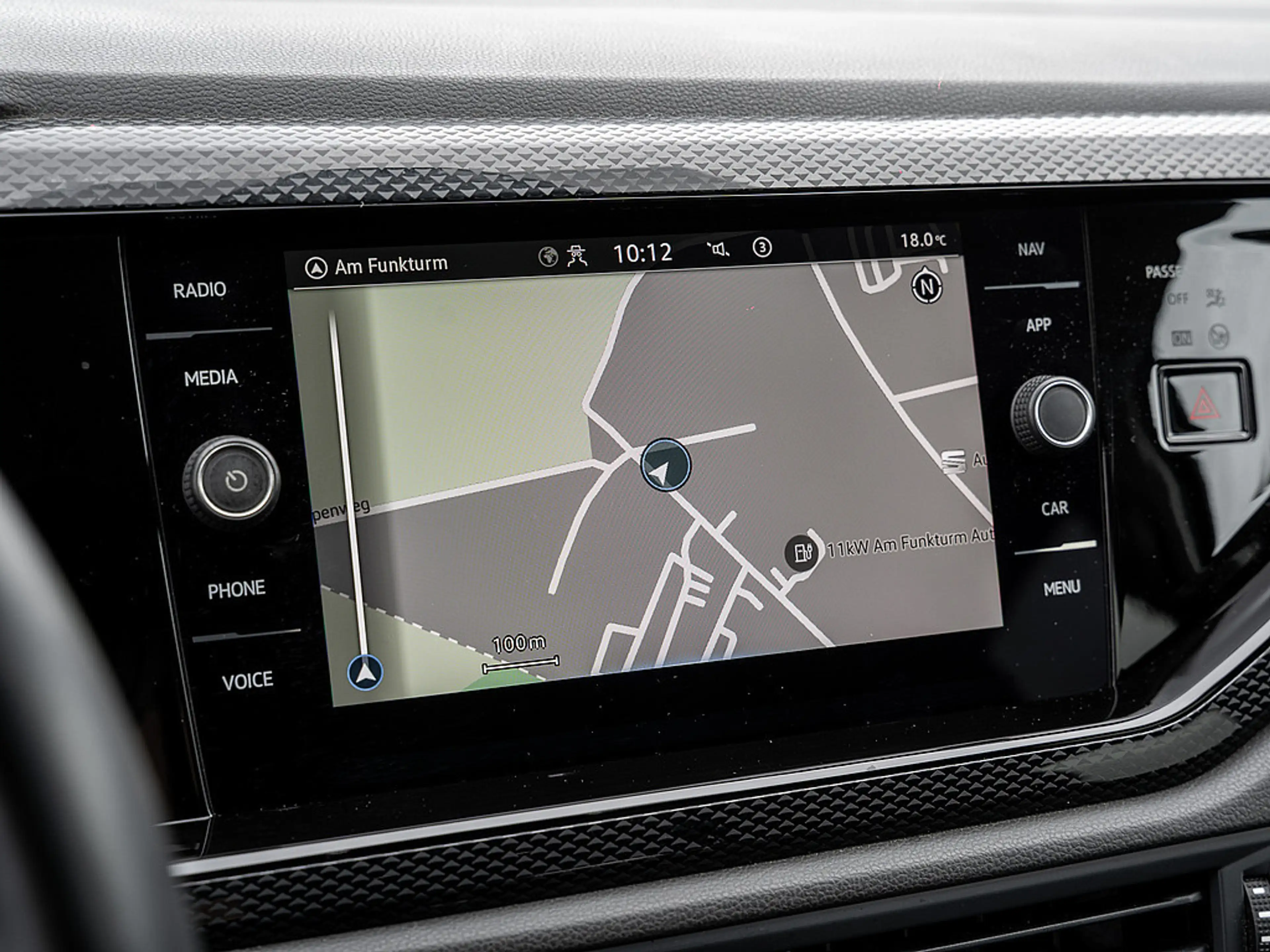 Volkswagen Taigo 1.0 TSI Life LED SHZ PDC NAVI ACC KLIMA — photo 8