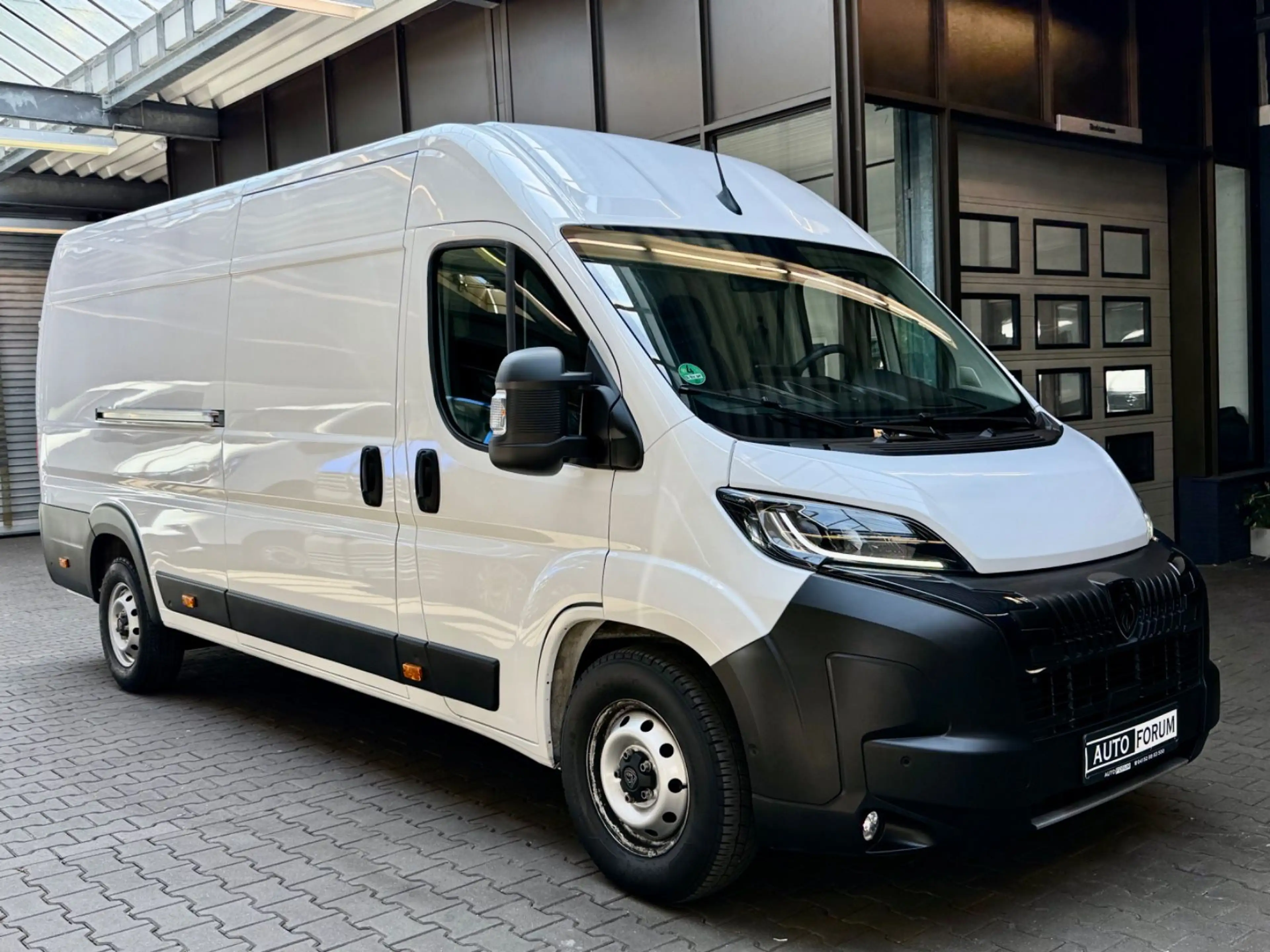Peugeot Boxer 2.2 D L4H2 3,5t AUTOMATIK VIRTUAL CAM NAVI — photo 2