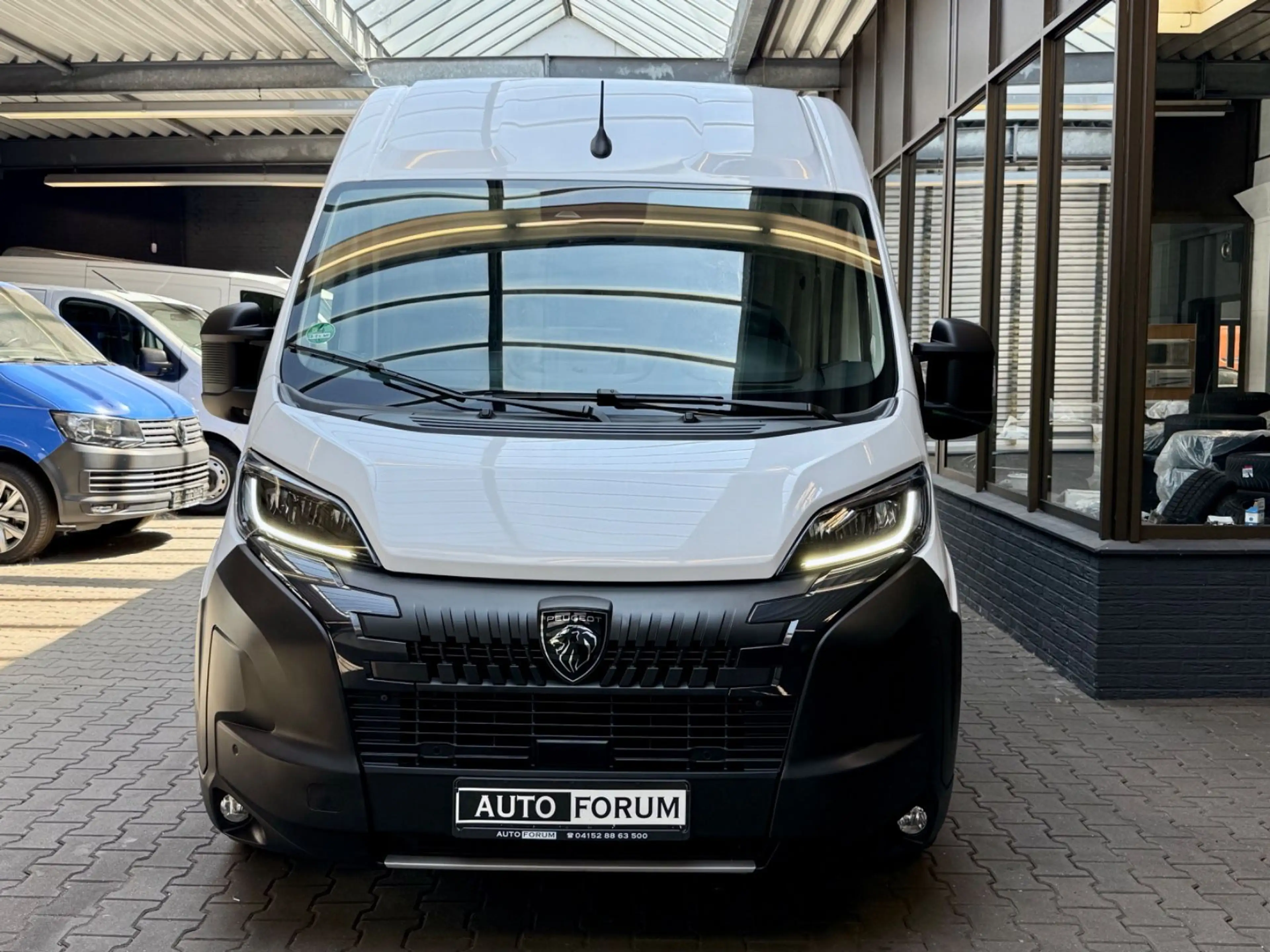 Peugeot Boxer 2.2 D L4H2 3,5t AUTOMATIK VIRTUAL CAM NAVI — photo 3