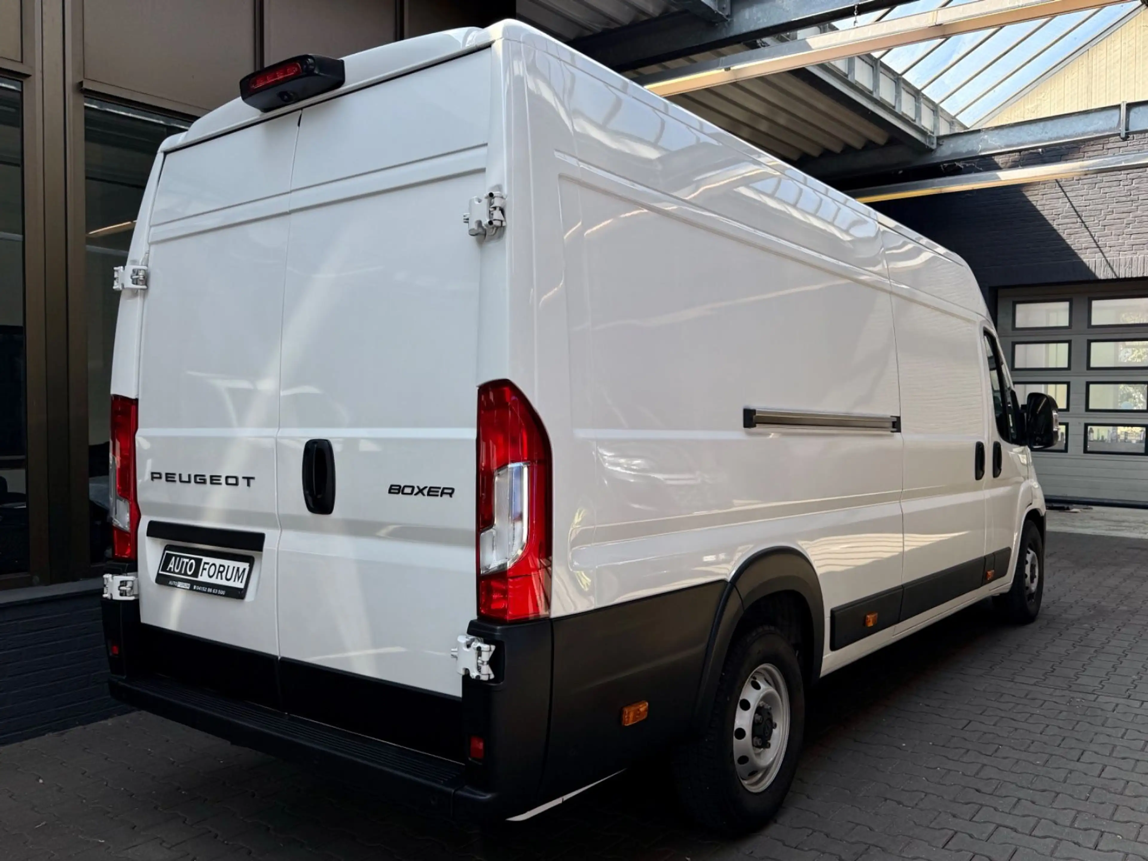 Peugeot Boxer 2.2 D L4H2 3,5t AUTOMATIK VIRTUAL CAM NAVI — photo 12