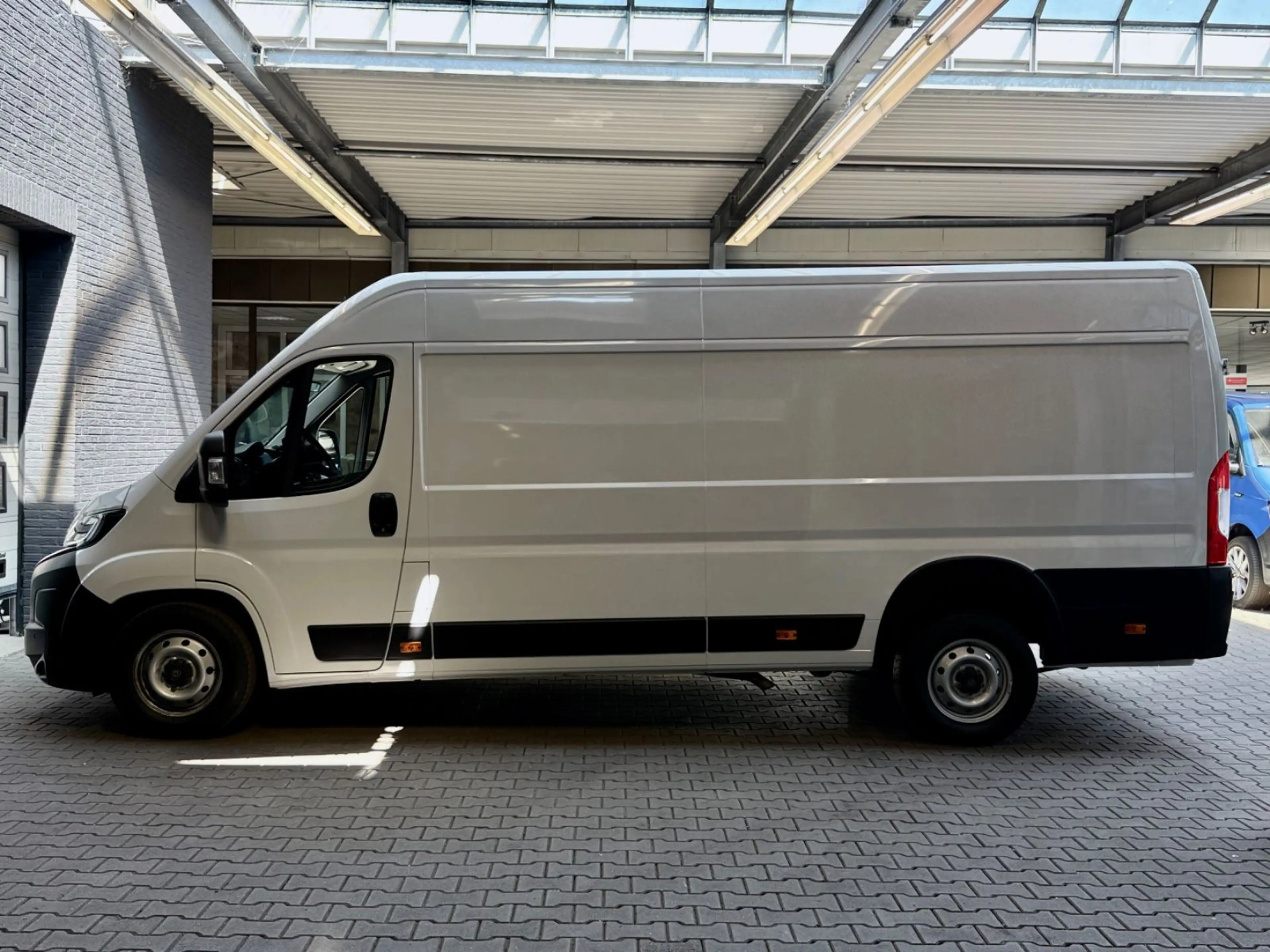 Peugeot Boxer 2.2 D L4H2 3,5t AUTOMATIK VIRTUAL CAM NAVI — photo 7