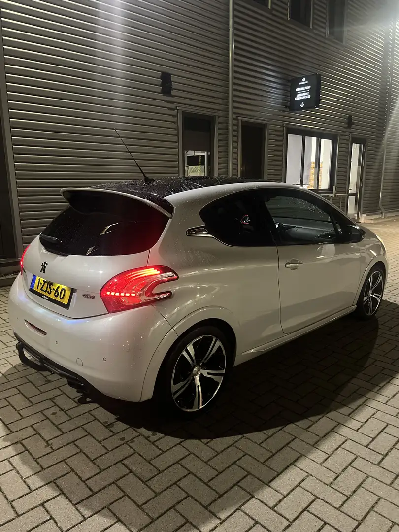 Peugeot 208 1.6 THP GTi Wit - 1