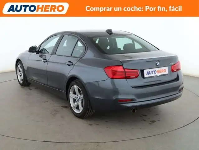 BMW 3 Series view 4
