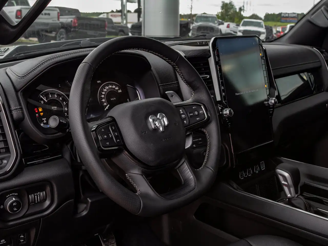 RAM 1500 снимка RAM 1500