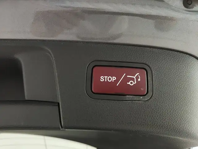 Mercedes-Benz Gla view 12
