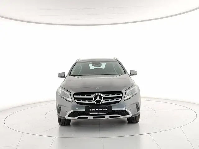 Mercedes-Benz Gla view 8