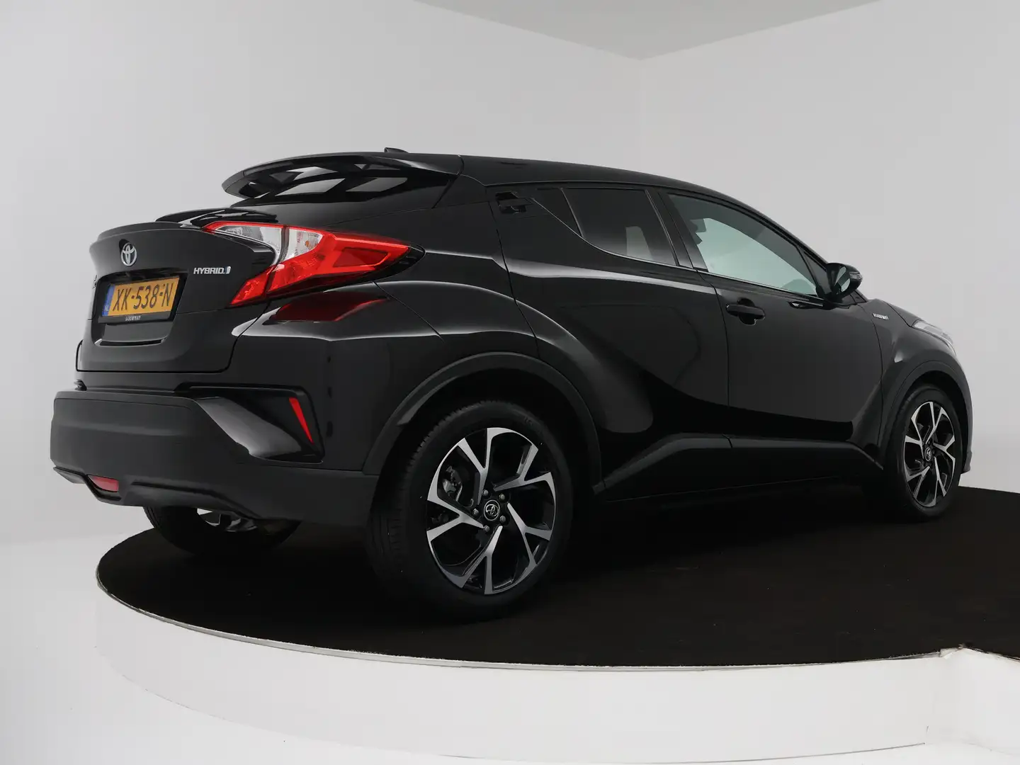 Toyota C-HR 1.8 Hybrid Dynamic Zwart - 2