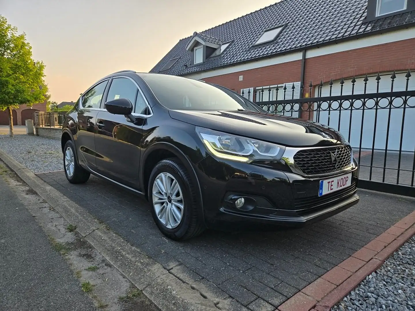 DS Automobiles DS 4 Crossback 1.2 PureTech Business Executive (Fleet) Чорний - 1