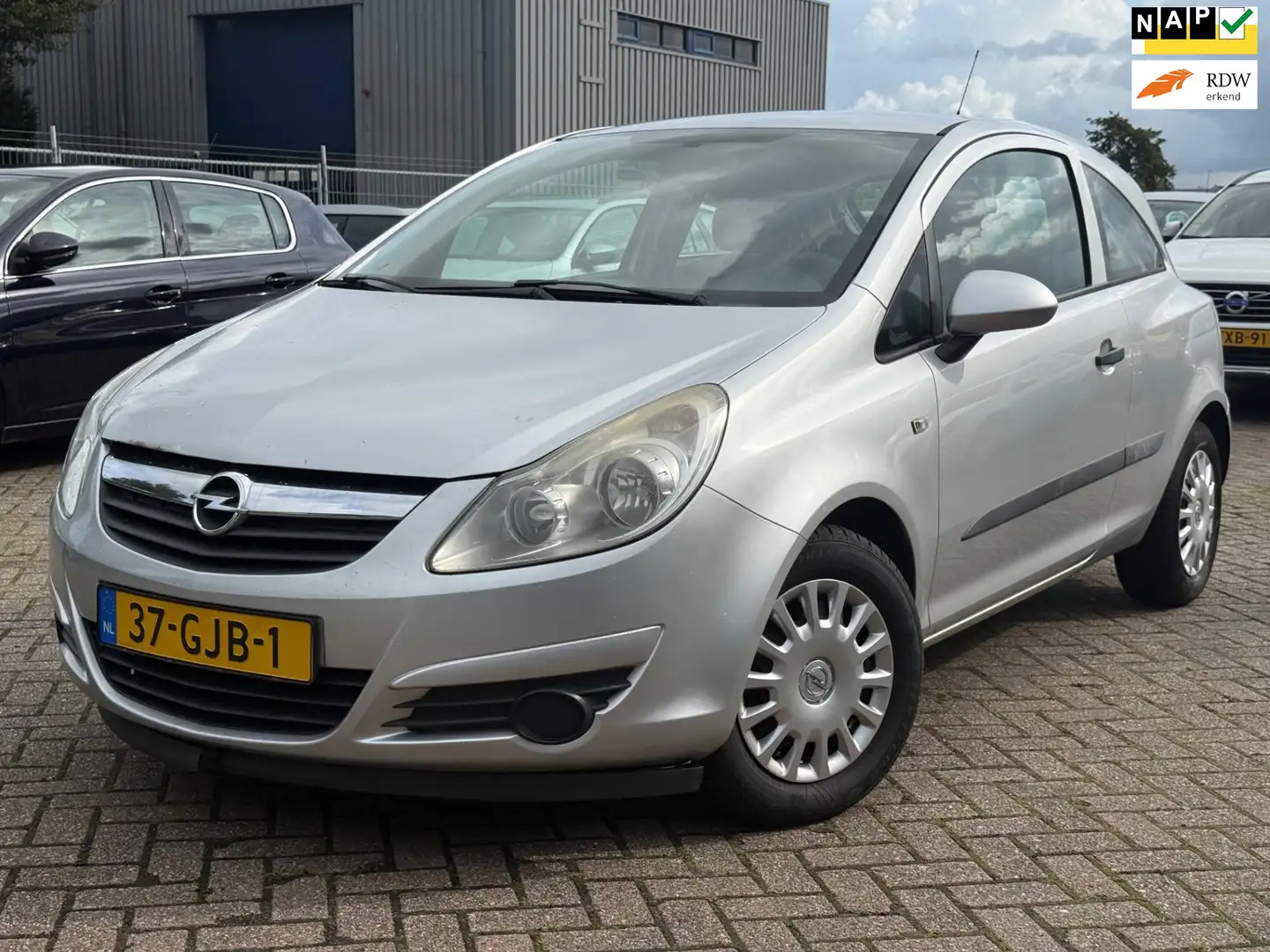 Opel Corsa 1.2-16V Essentia Gris - 1