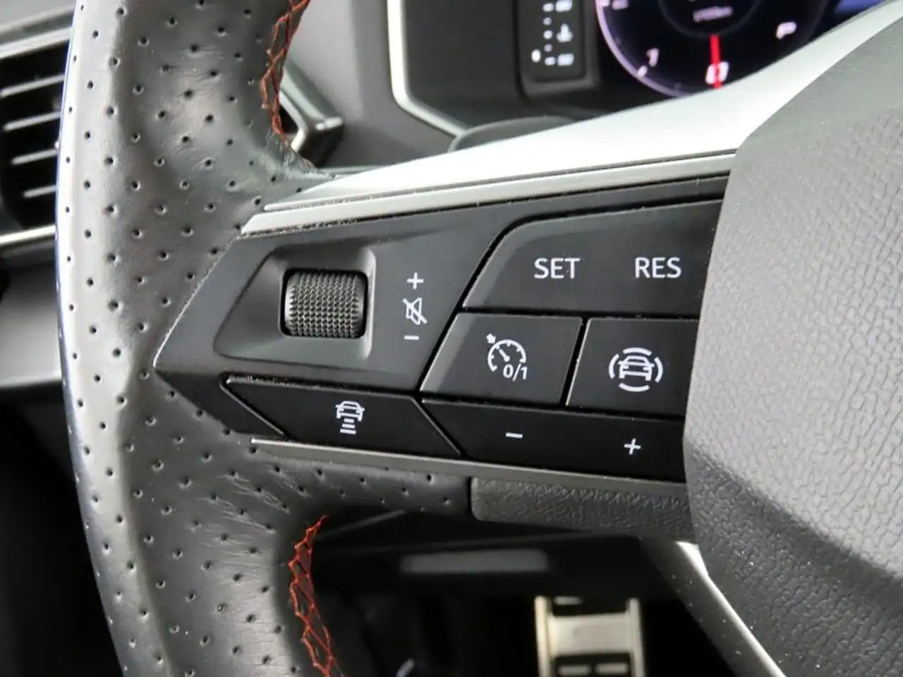 SEAT Tarraco 2.0 TDI Aut FR AHK+ParklenkAss+360°Kam, миниатюра 22