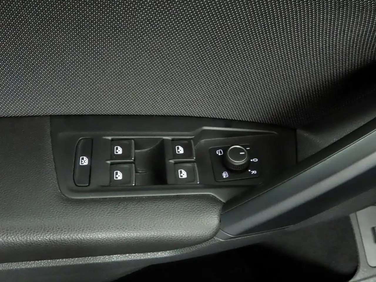 SEAT Tarraco 2.0 TDI Aut FR AHK+ParklenkAss+360°Kam, миниатюра 25