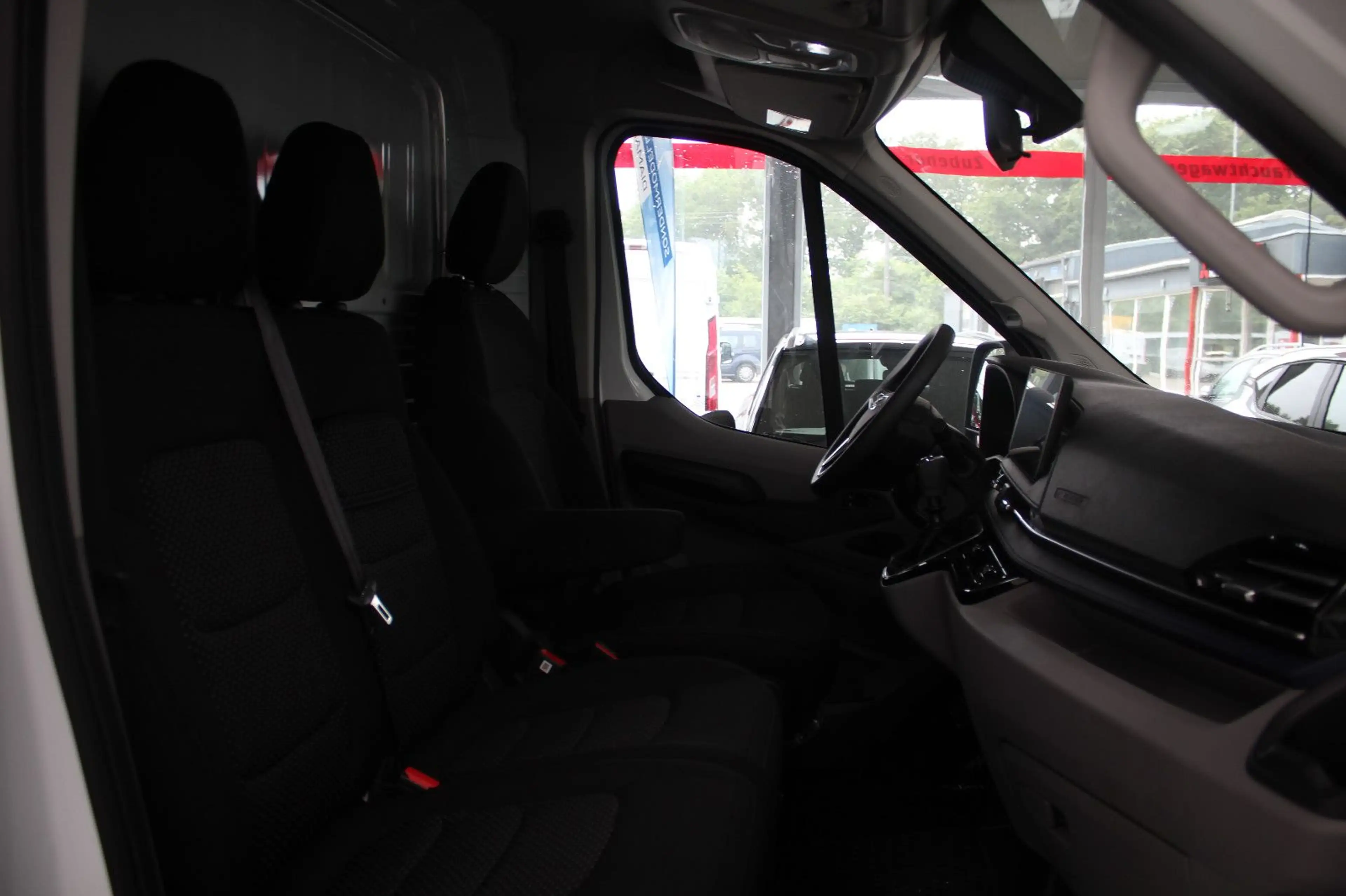Maxus Deliver 9 2.0Diesel(Neues Modell,Rückfahrkamera) — photo 11
