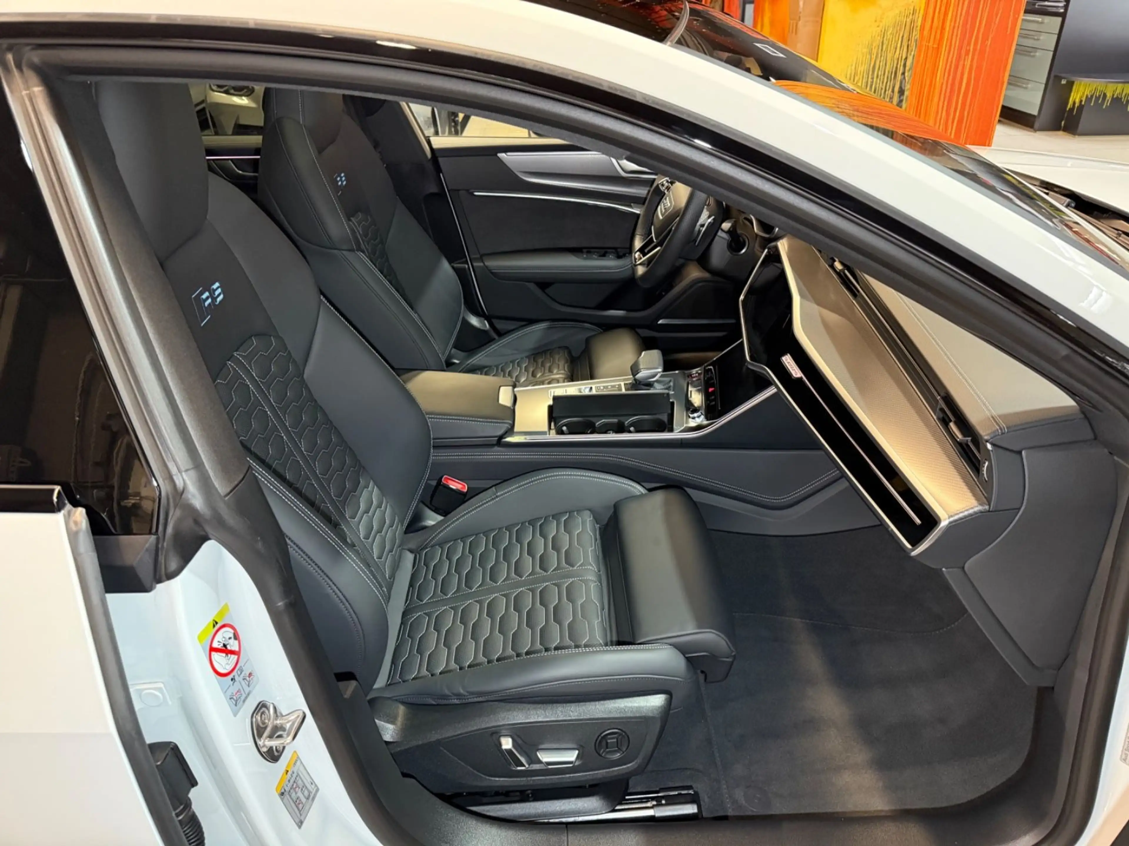 Audi RS7 Sportback 4.0 TFSI quattro~HEAD-UP~PANO~MATR — photo 16
