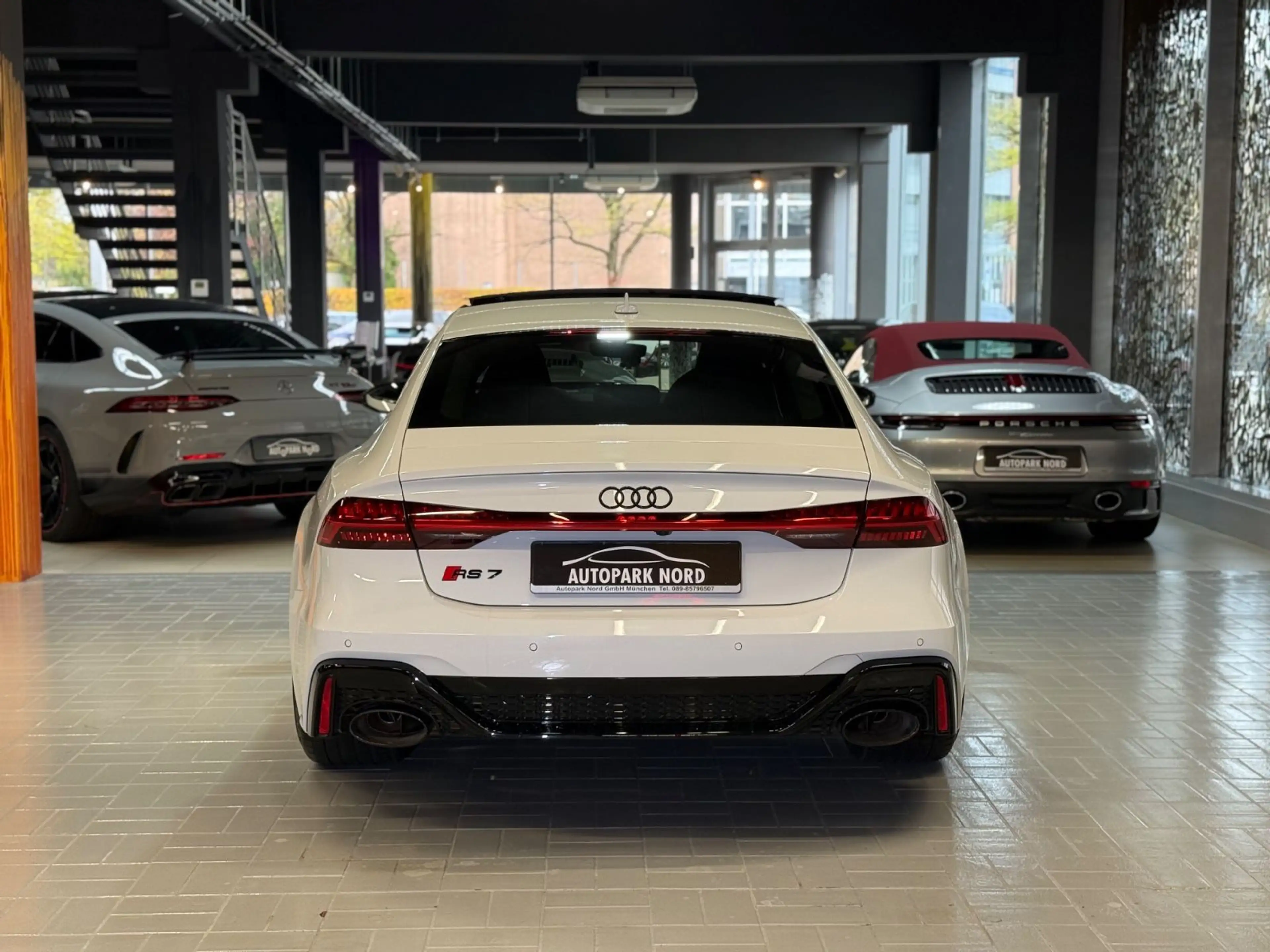 Audi RS7 Sportback 4.0 TFSI quattro~HEAD-UP~PANO~MATR — photo 6
