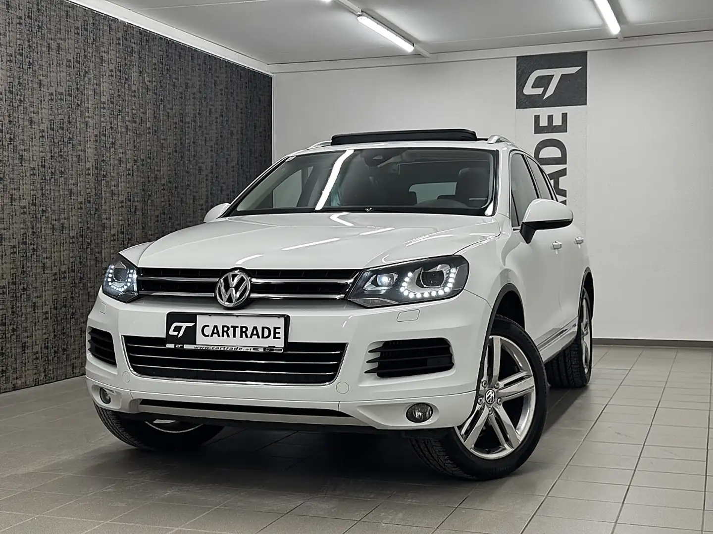 Volkswagen Touareg Sky V6 TDI BMT 4Motion Aut. /XENON/ LED/ PANORA... Weiß - 1