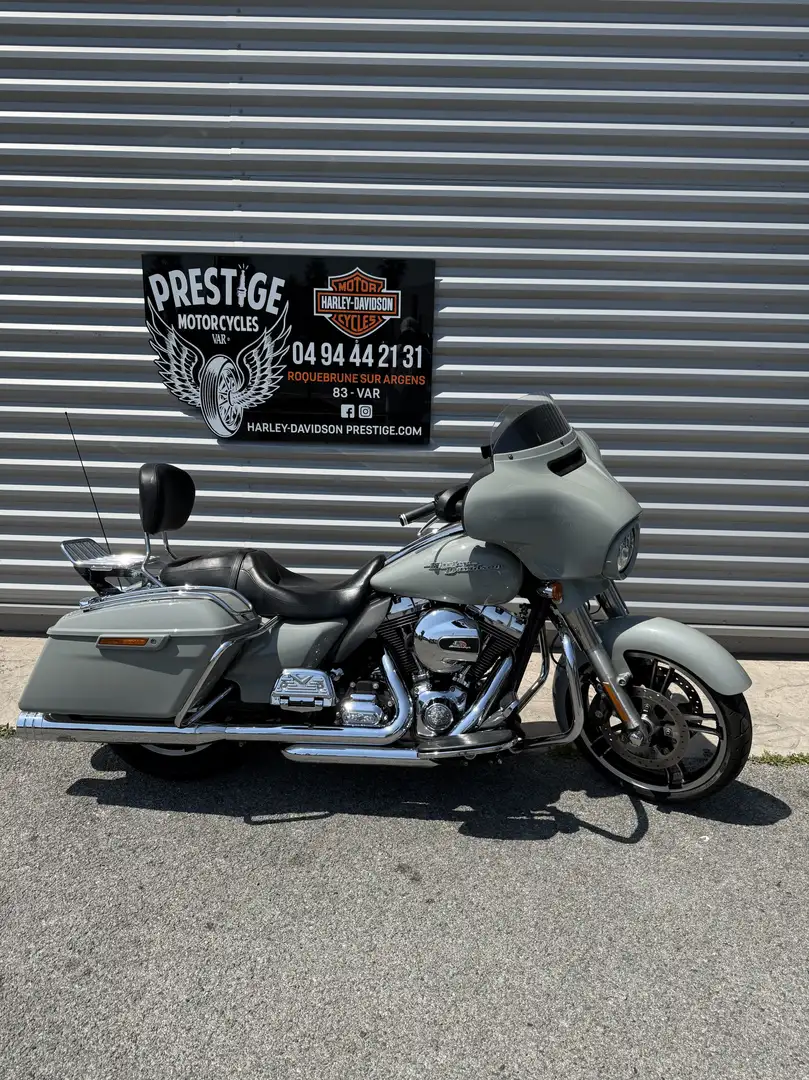Harley-Davidson Street Glide Grijs - 1