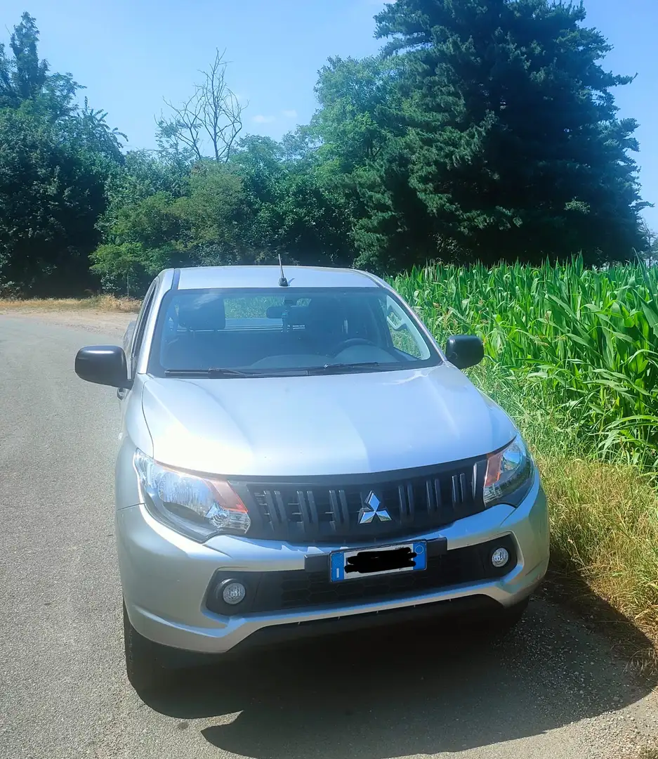 Mitsubishi L200 2.5DI-D Club Cab - 1