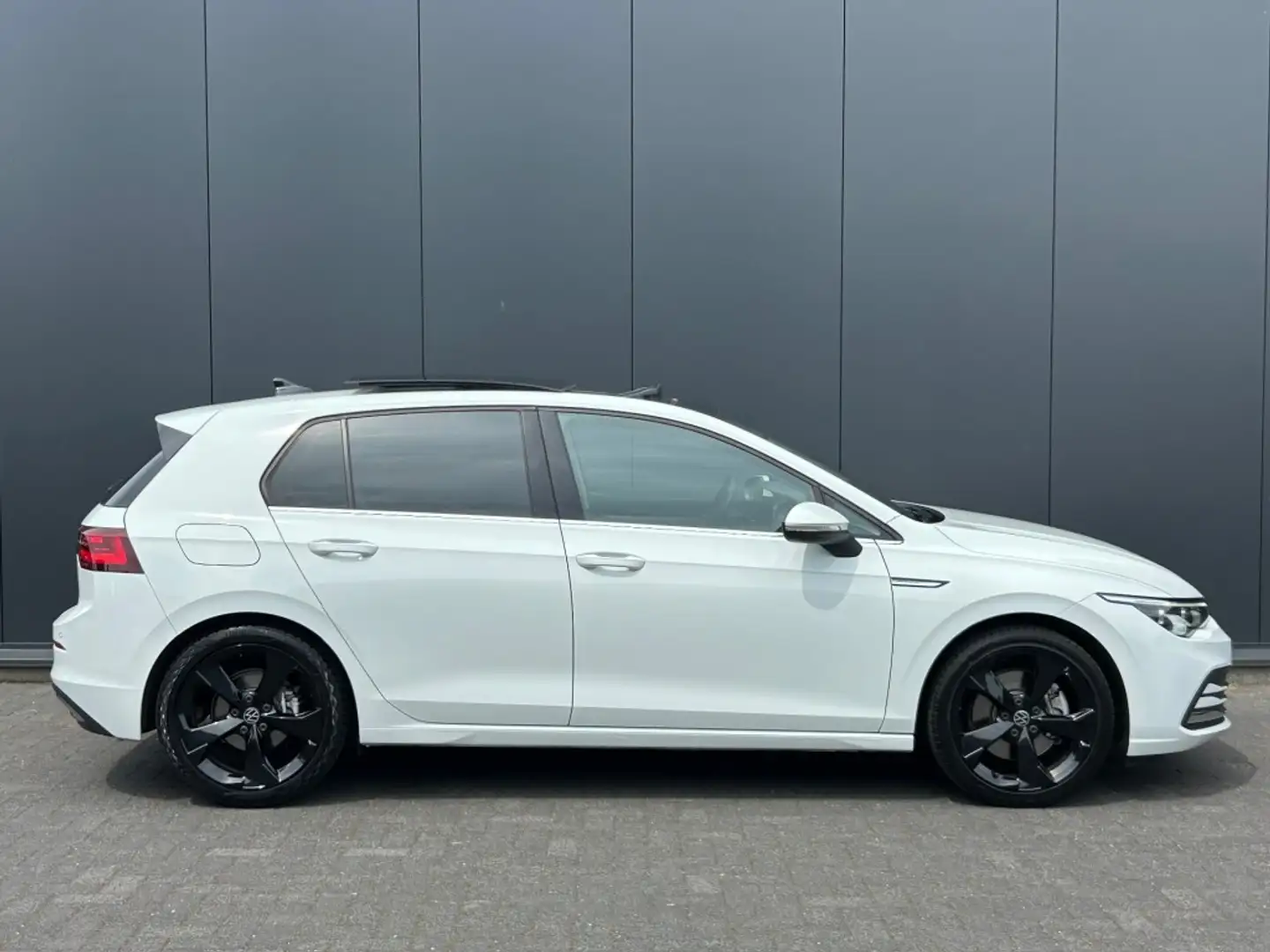 Volkswagen Golf 1.5 TSI Edition P-dak IQ-Light ACC Sfeerlicht V-co Bianco - 2