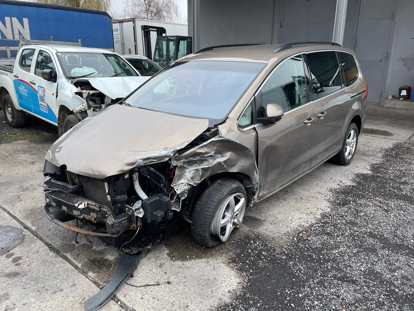 Volkswagen Sharan Sharan 2.0 TDI BlueMotion Technology Trendline Beige - 1