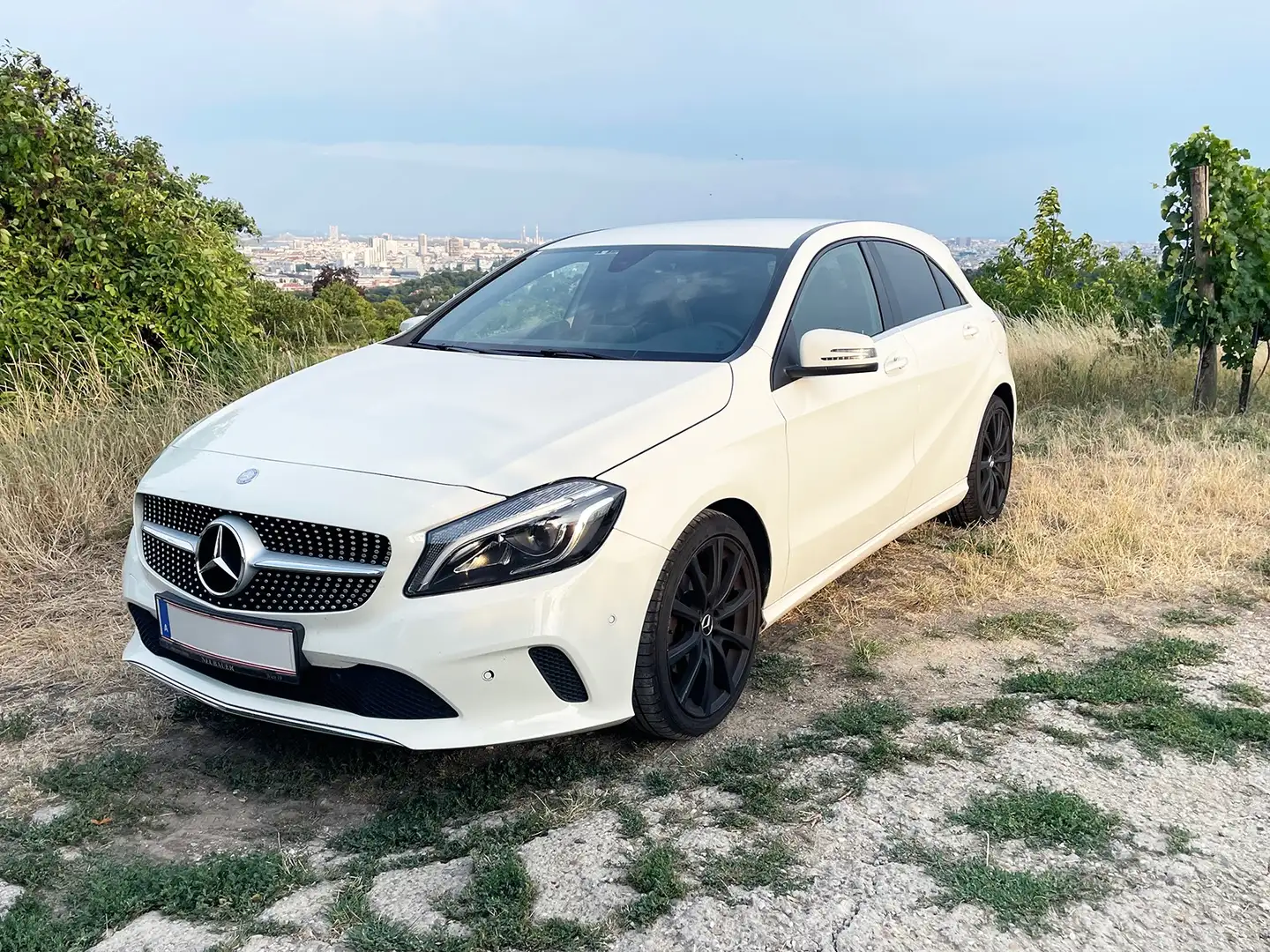 Mercedes-Benz A 200 A 200 d 4MATIC Aut. Weiß - 1