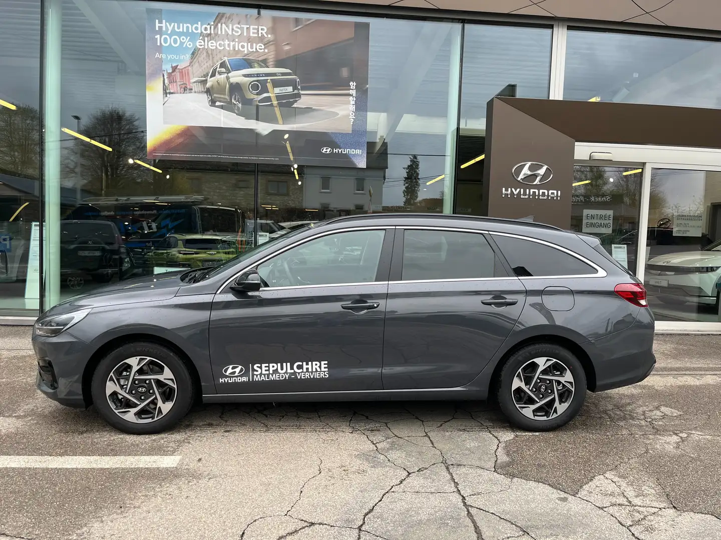 Hyundai i30 Wagon 1.5 T-GDi MHEV 7-DCT Techno Grijs - 2