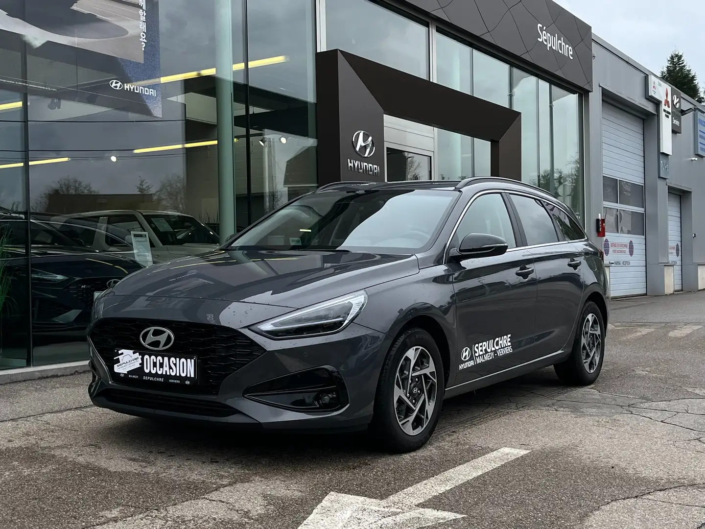 Hyundai i30 Wagon 1.5 T-GDi MHEV 7-DCT Techno Grijs - 1