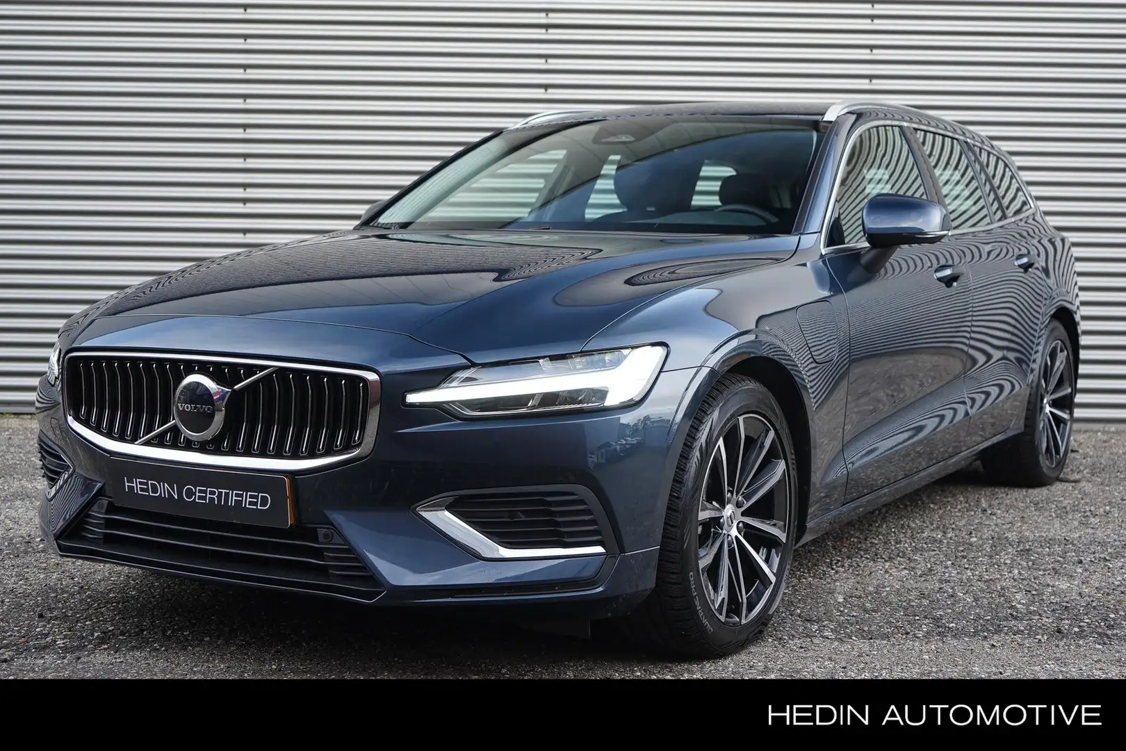 Volvo V60 T6 Plug-in hybrid AWD Essential Bright | Adaptive Blu/Azzurro - 1