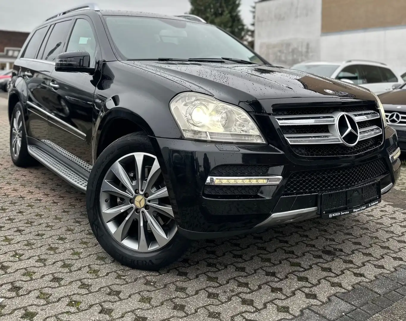 Mercedes-Benz GL 350 4Matic*Bi-XENON*LEDER-KAM-TEMPO-NAVI-LFW Чорний - 1