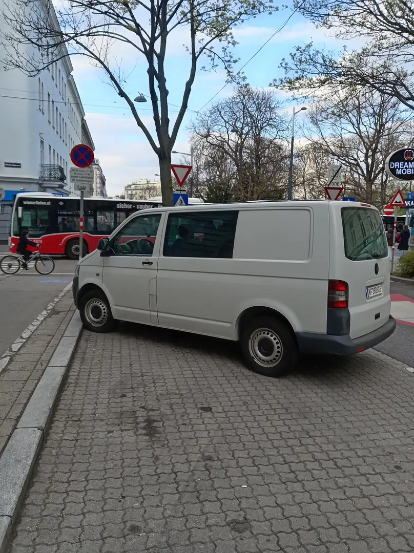 Volkswagen T5 Kombi 2,0 TDI D-PF - 2