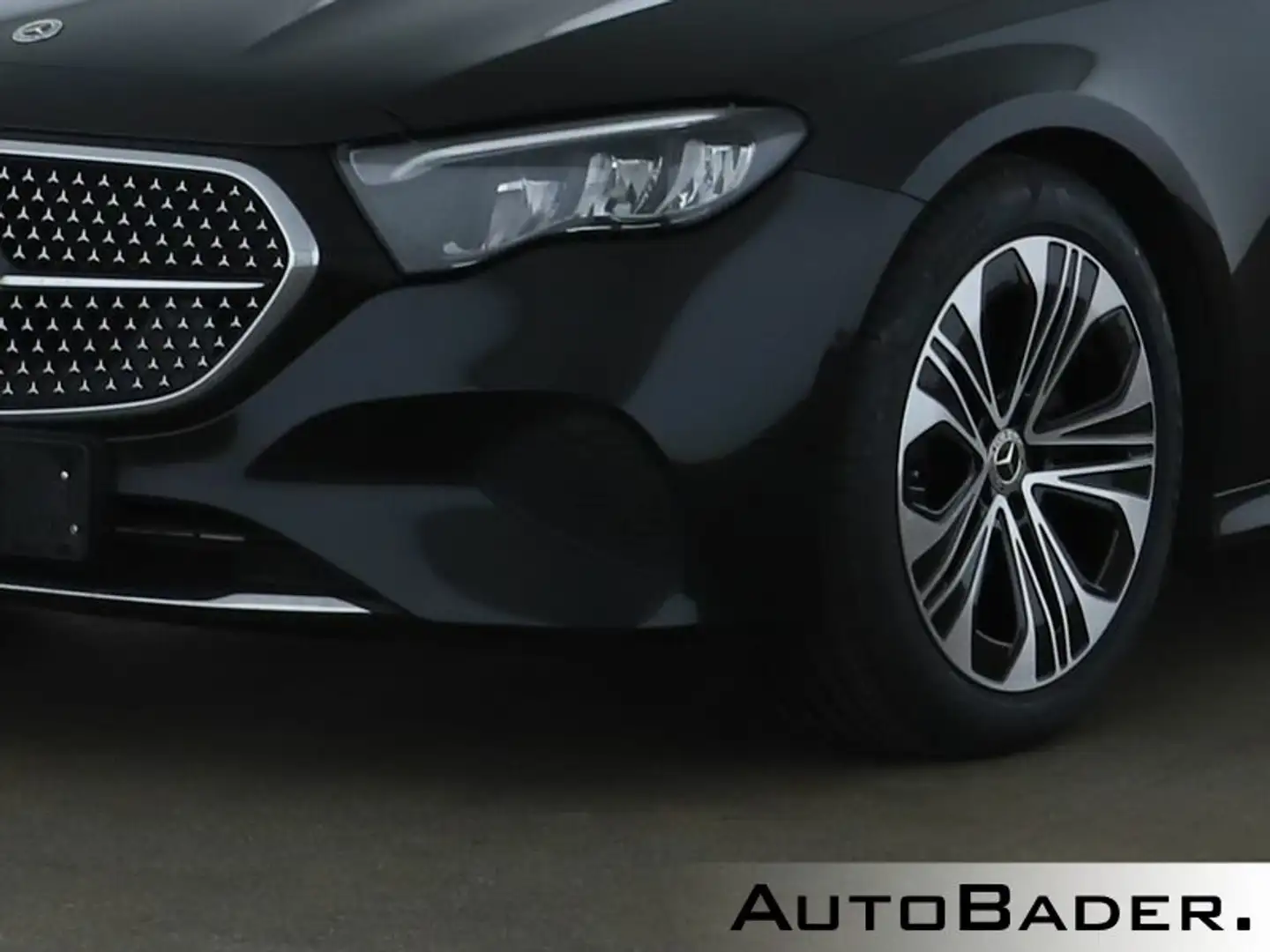 Mercedes-Benz E 220 E 220 d T Avantgarde Advanced PSD DISTR 19" AHK Schwarz - 2