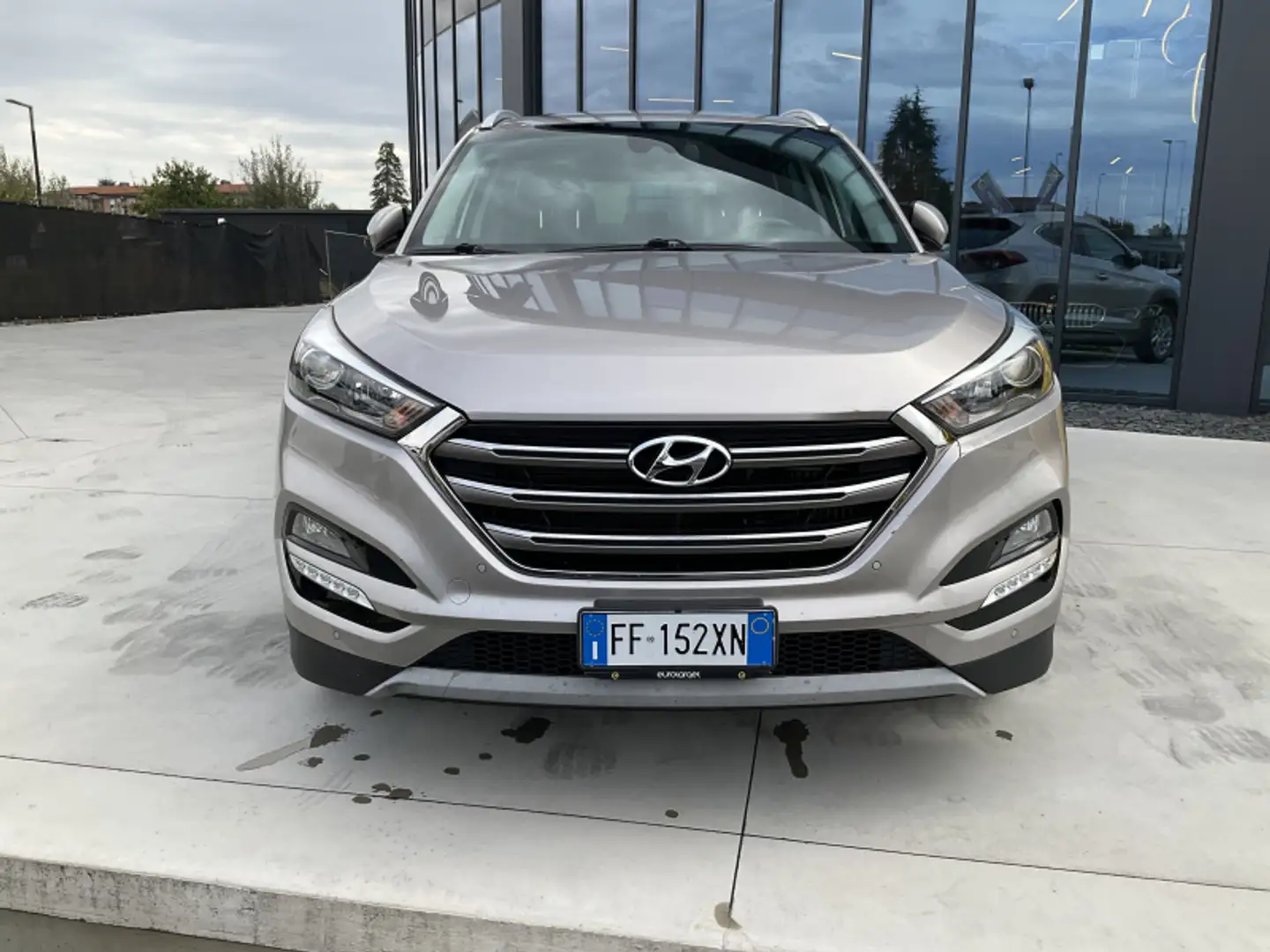 Hyundai TUCSON 1.7 CRDi XPossible Bronze - 2