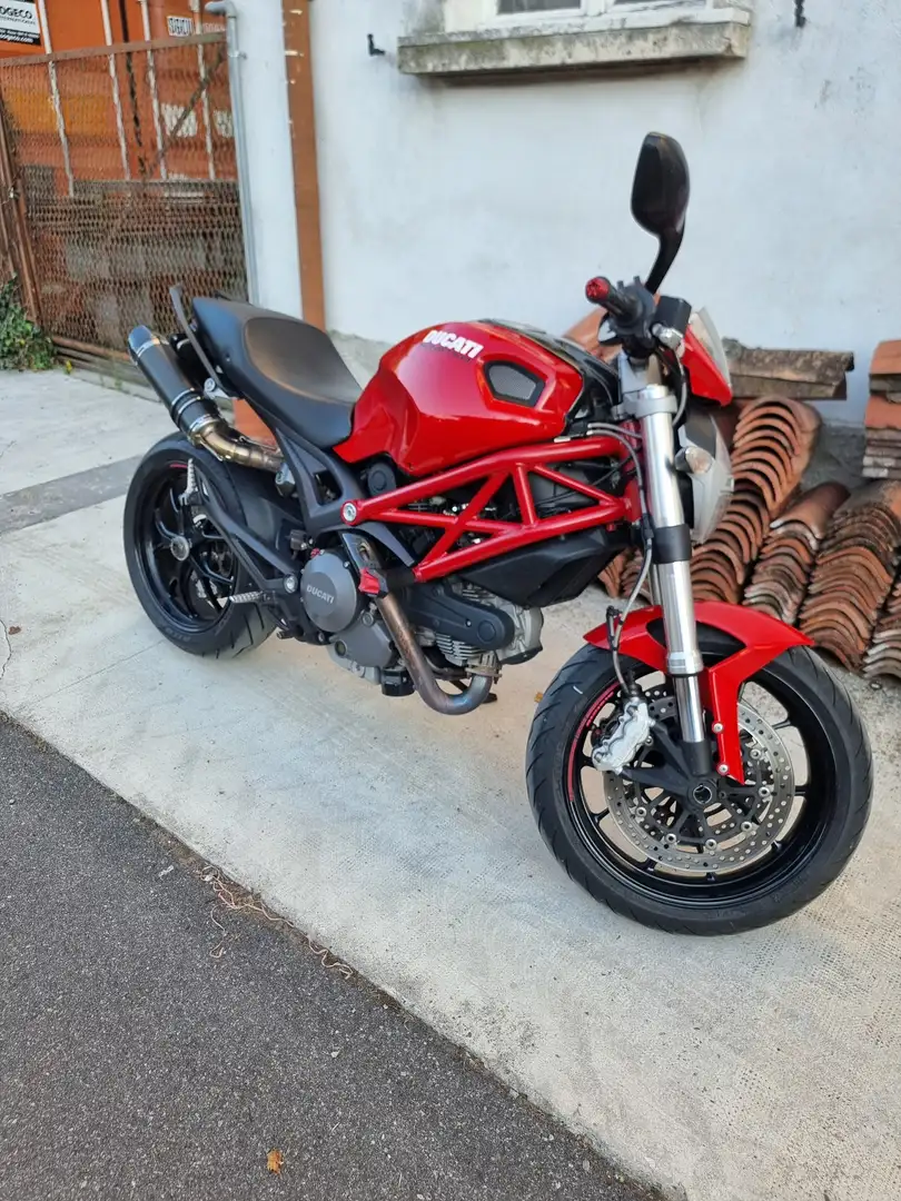 Ducati Monster 796 ABS Red - 1