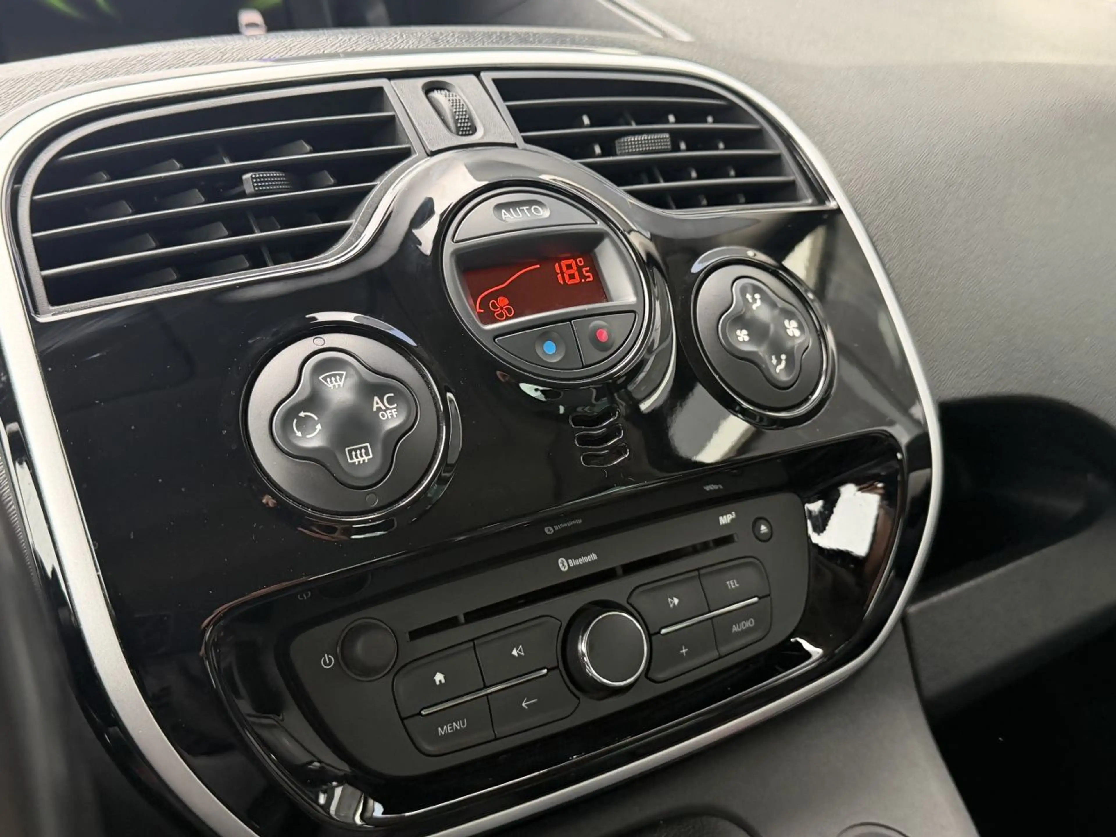 Renault Kangoo 1.5 dCi Limited Navi Clima PDC EURO-6 — photo 14