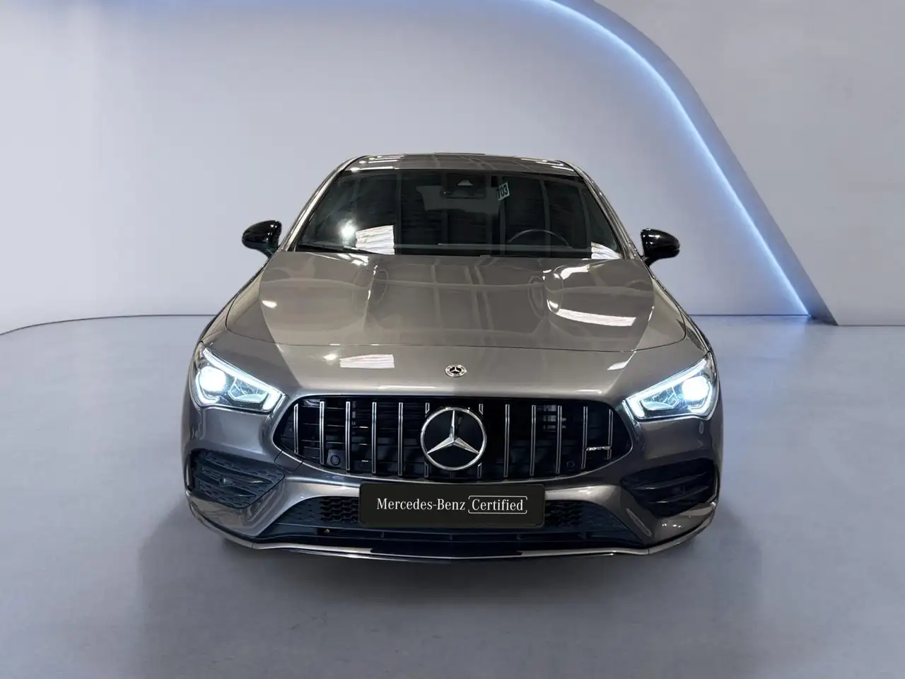 Mercedes-Benz CLA 200d Shooting Brake AMG Line, миниатюра 2