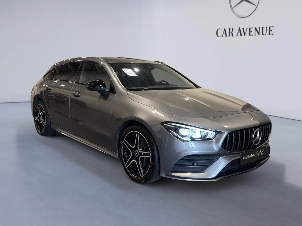 Mercedes-Benz CLA 200d Shooting Brake AMG Line, миниатюра 3