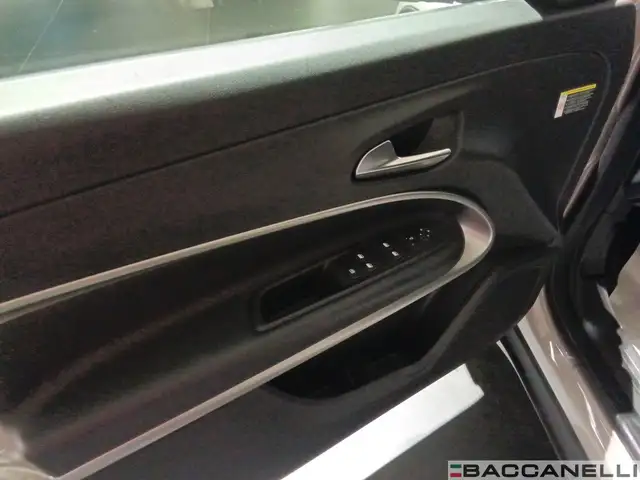 Jeep Avenger view 12