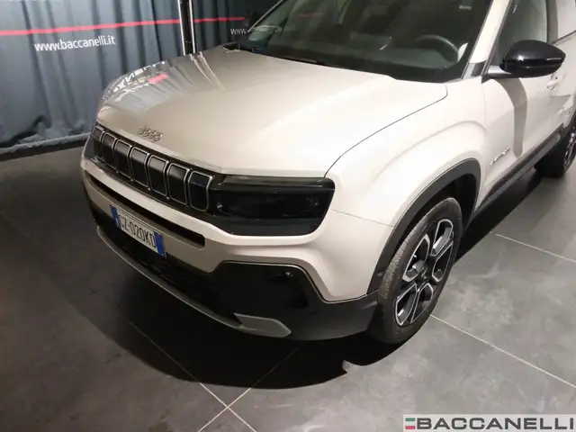 Jeep Avenger view 11