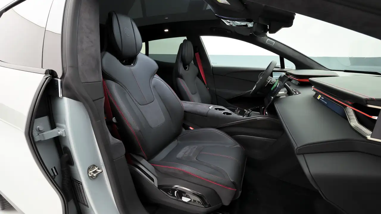 Lotus Eletre 2025