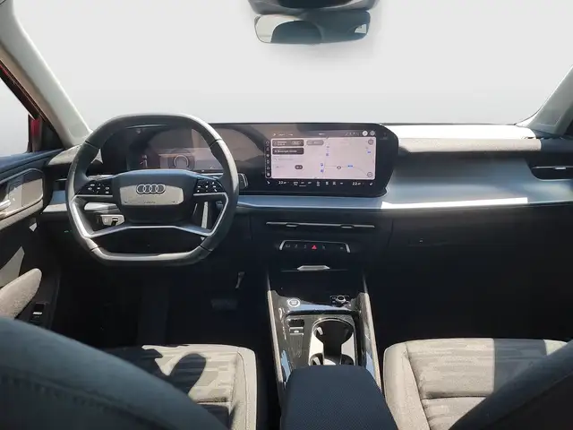 Audi Q3 view 10