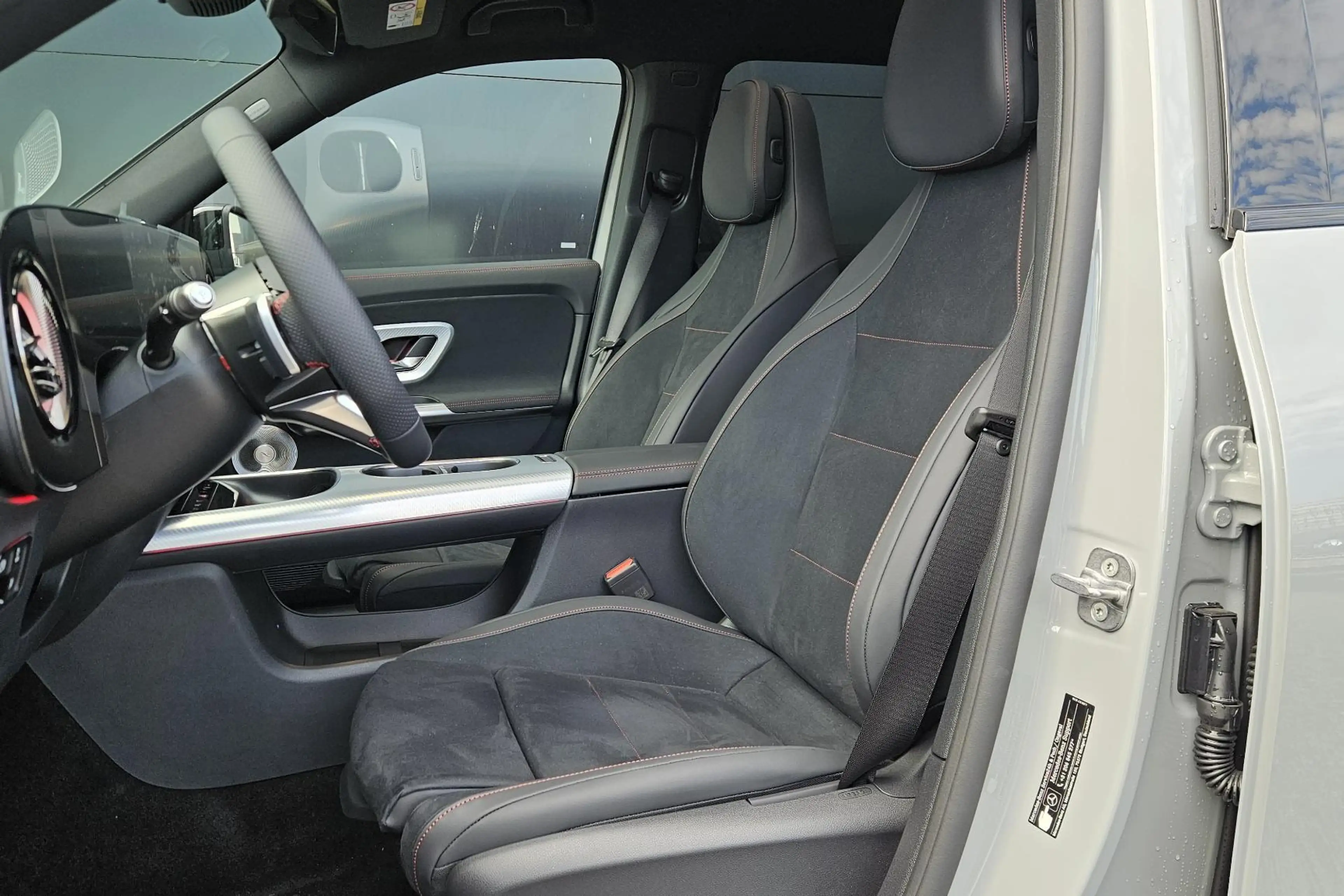 Mercedes-Benz GLB 200 GLB Automaat Business Solution AMG 7-Persoons | MA — photo 3